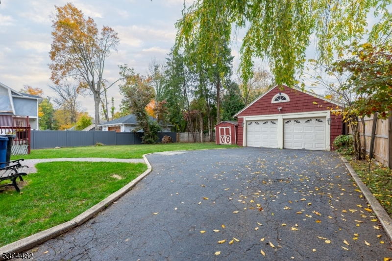 Plainfield City, New Jersey, 07060, United States, 6 Bedrooms Bedrooms, ,4 BathroomsBathrooms,Residential,For Sale,1989073