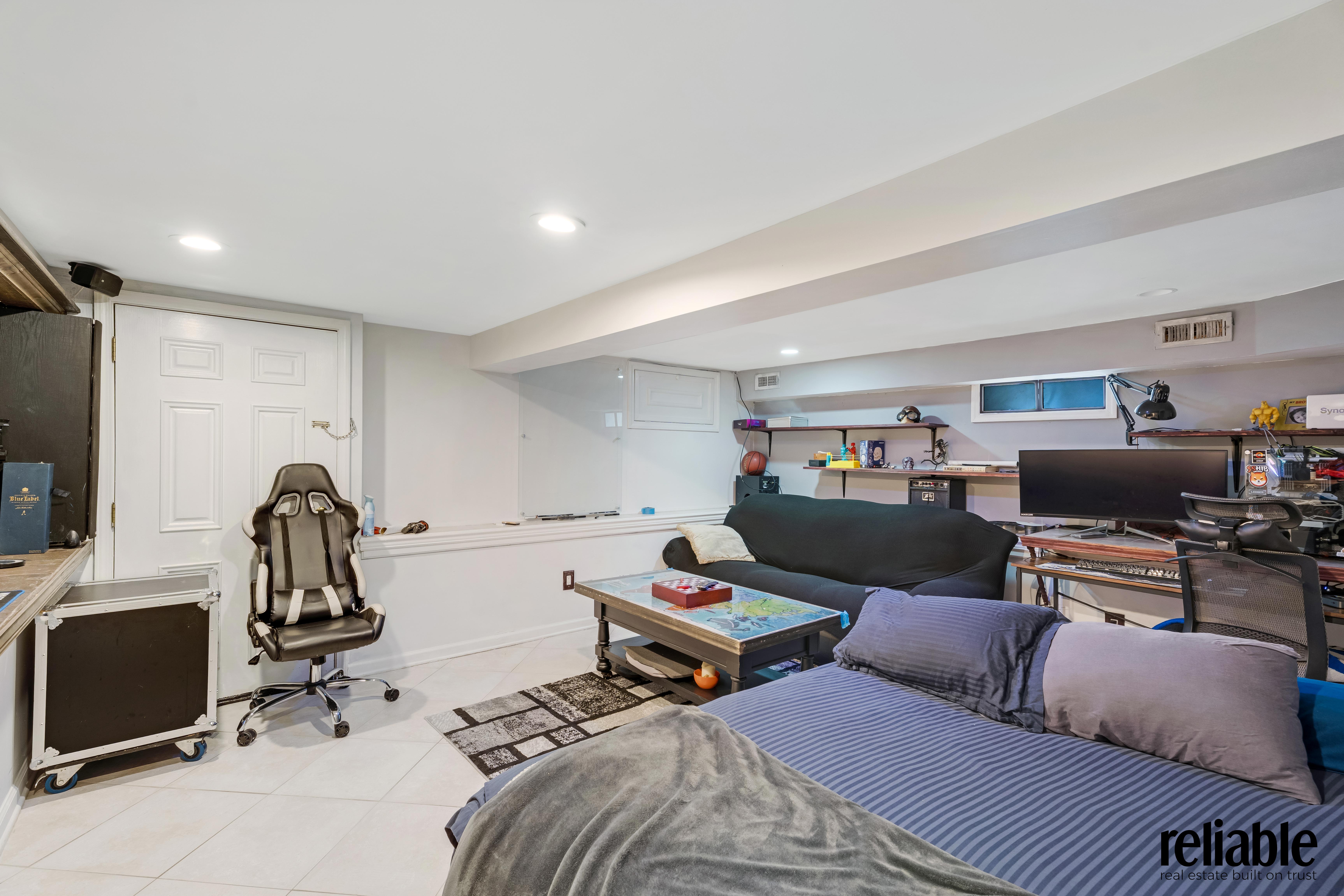 Brooklyn, New York, 11228, United States, 6 Bedrooms Bedrooms, ,3 BathroomsBathrooms,Residential,For Sale,1991049