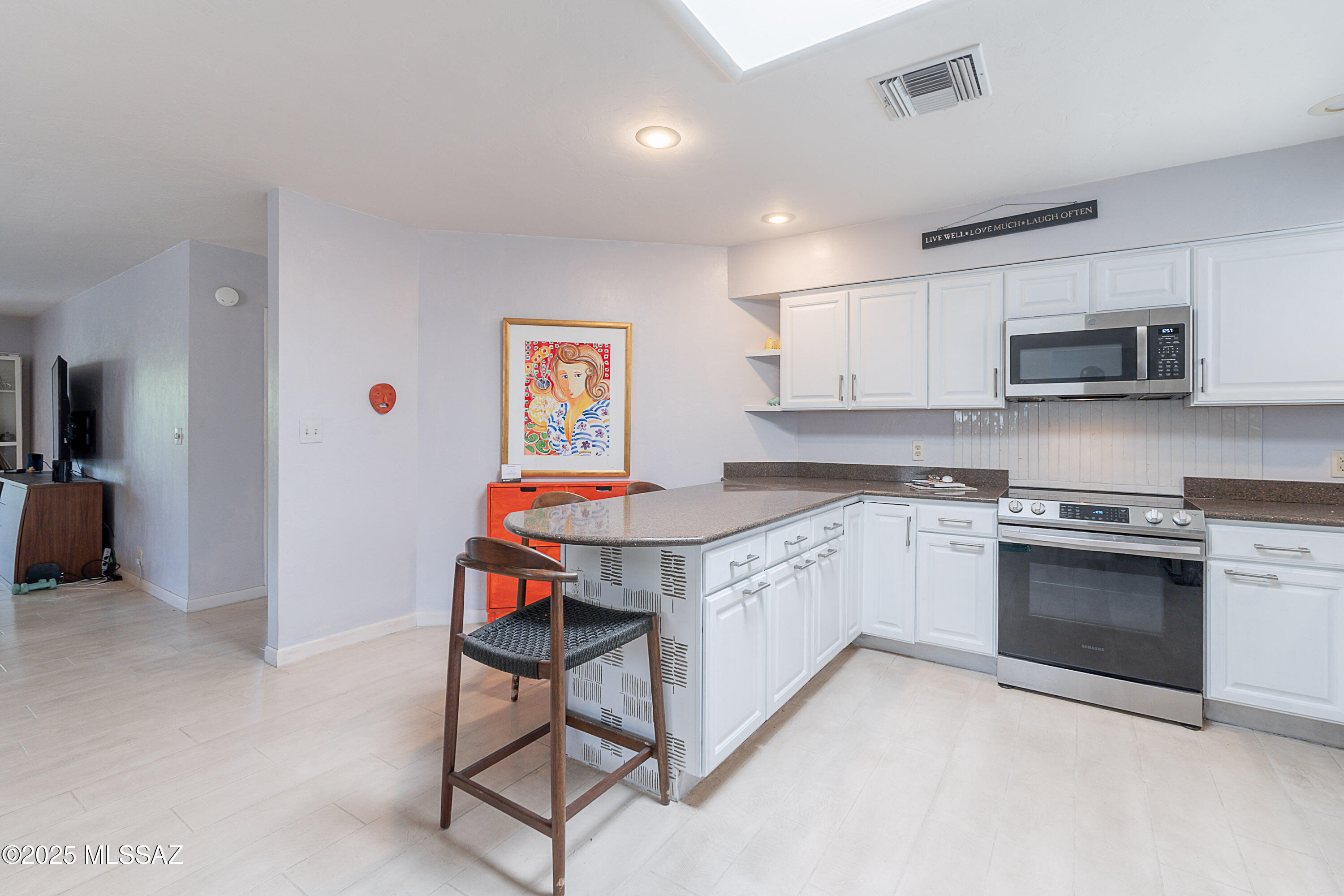 Tucson, Arizona, 85745, United States, 3 Bedrooms Bedrooms, ,2 BathroomsBathrooms,Residential,For Sale,1857796