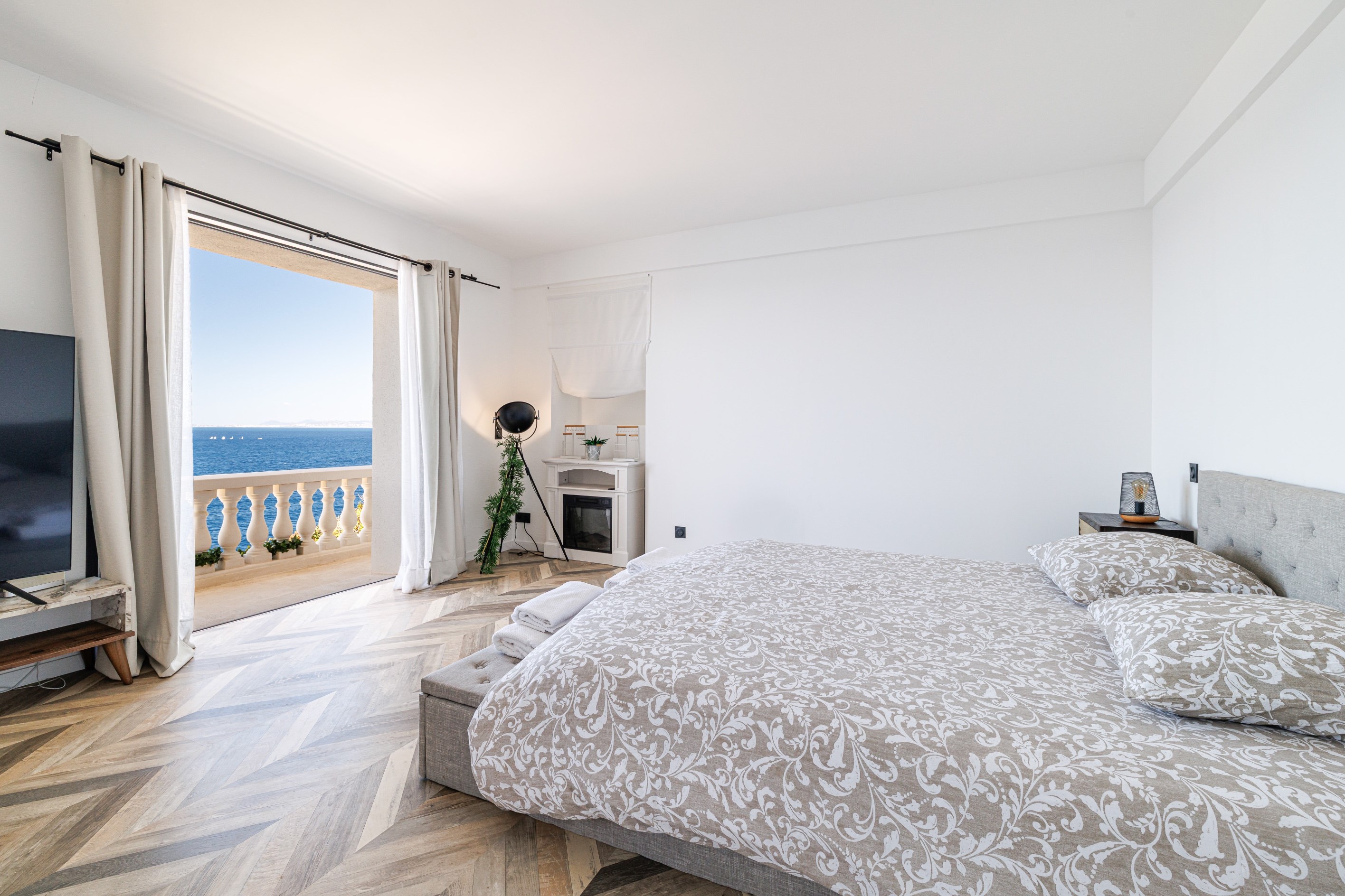  Cap de Nice: 330 m² waterfront villa with private sea access - 物件實景