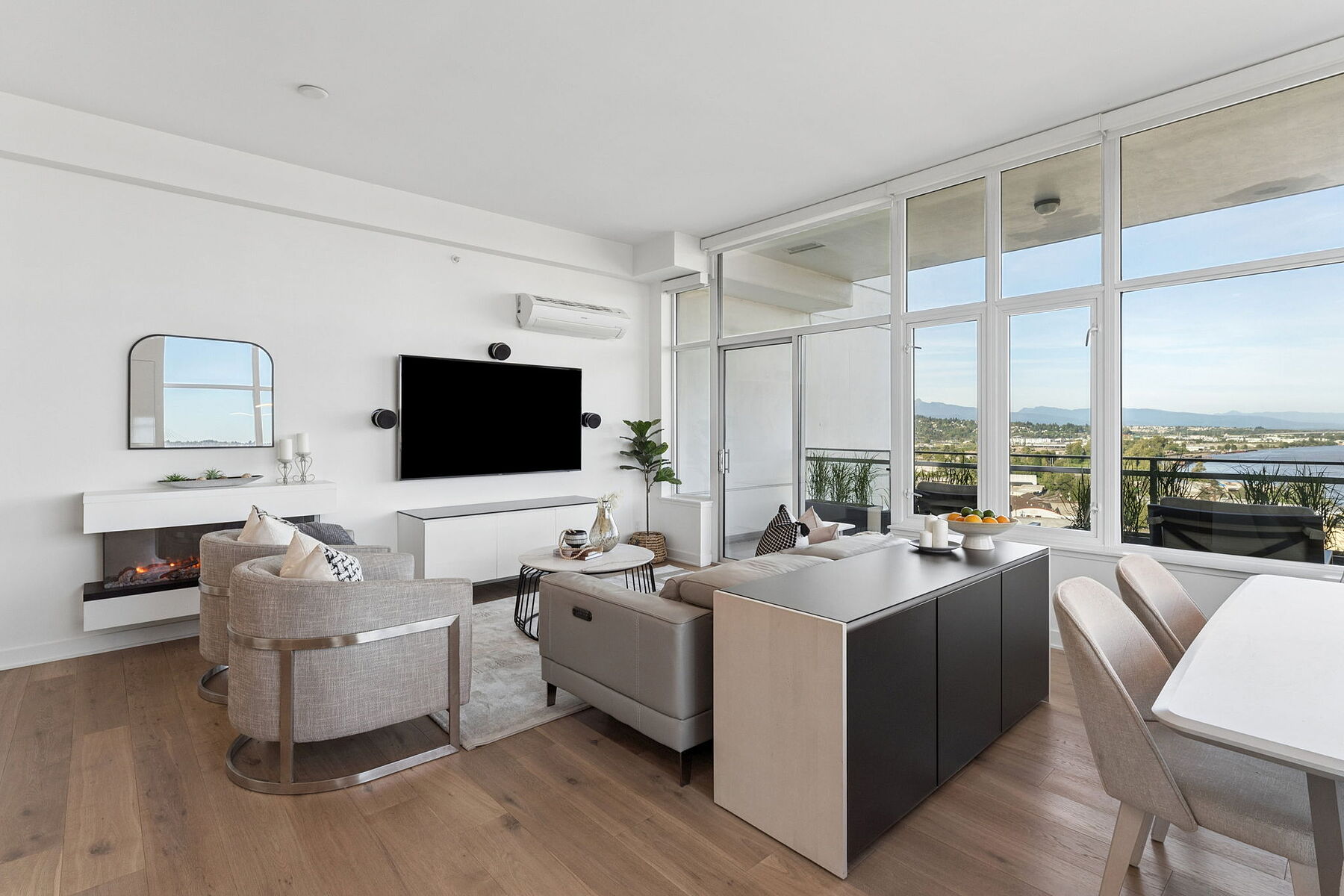  Rooftop Penthouse in New West - 物件實景