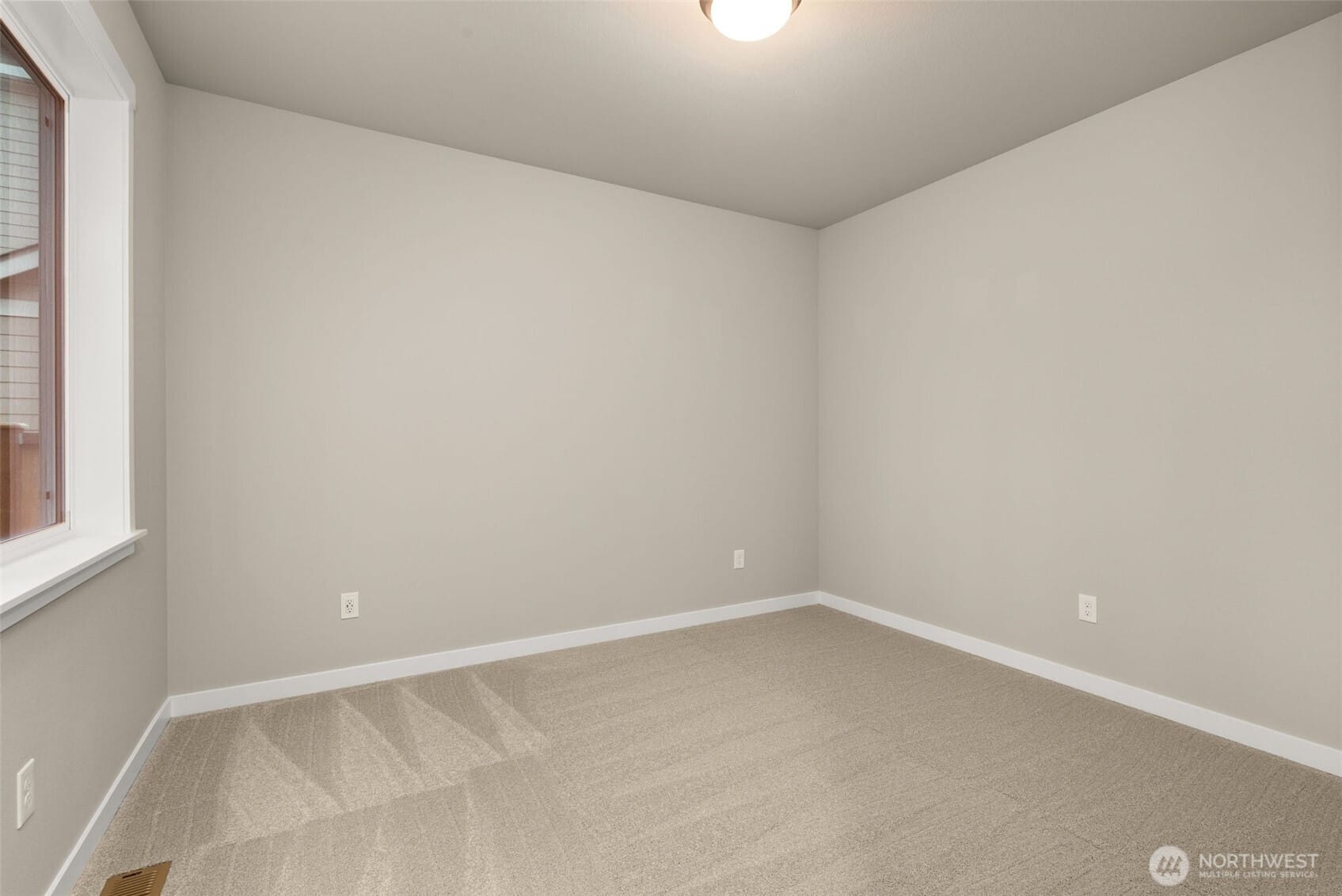 Tumwater, Washington, 98512, United States, 5 Bedrooms Bedrooms, ,4 BathroomsBathrooms,Residential,For Sale,1997115