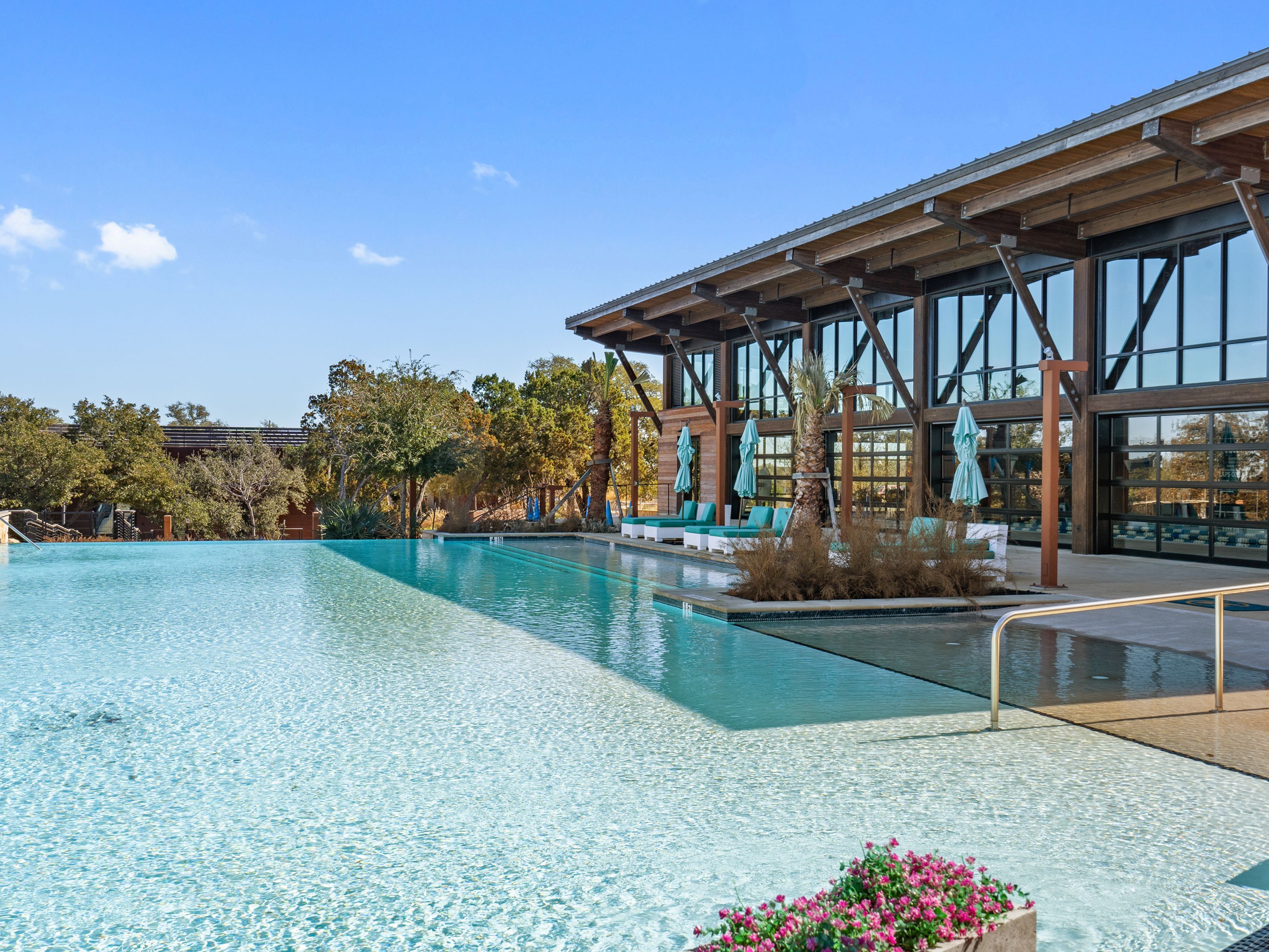  Model-Perfect with Golf Course Views - 物件實景