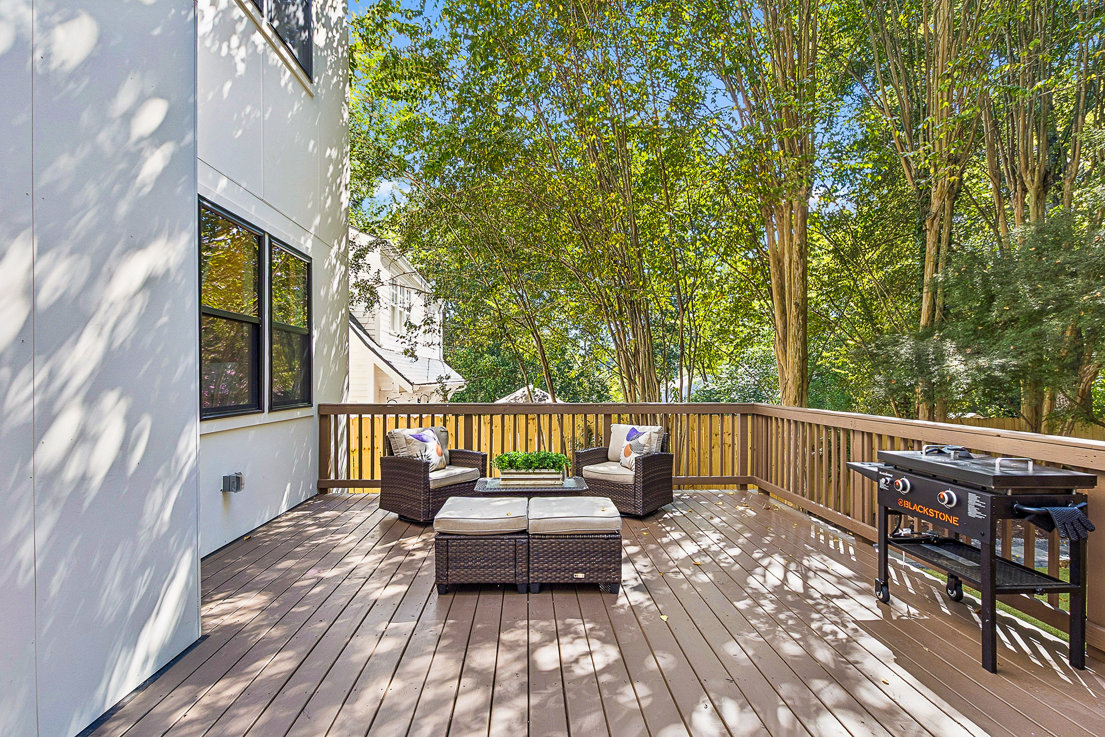  Sophisticated Modern Home in Sought-after Loring Heights - 物件實景