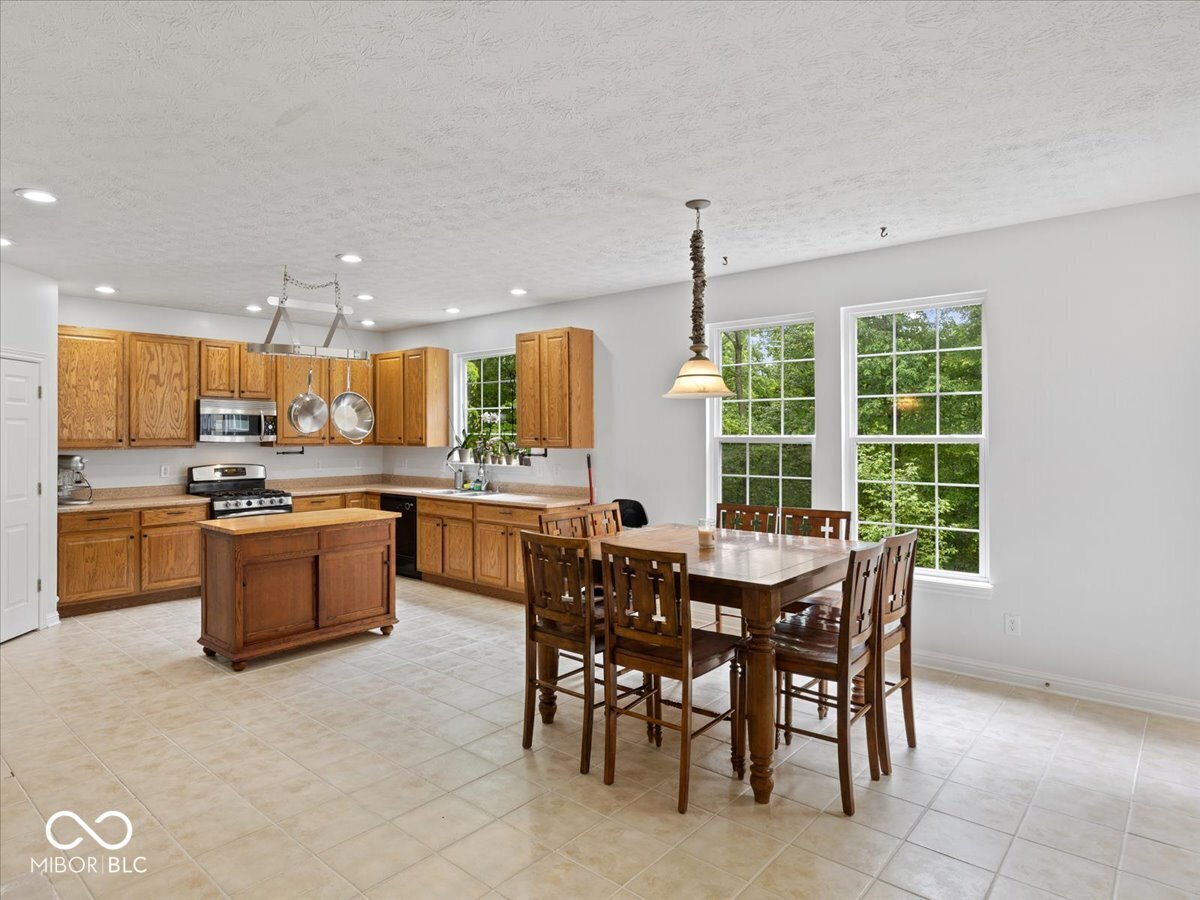 Nashville, Indiana, 47448, United States, 4 Bedrooms Bedrooms, ,3 BathroomsBathrooms,Residential,For Sale,2033117