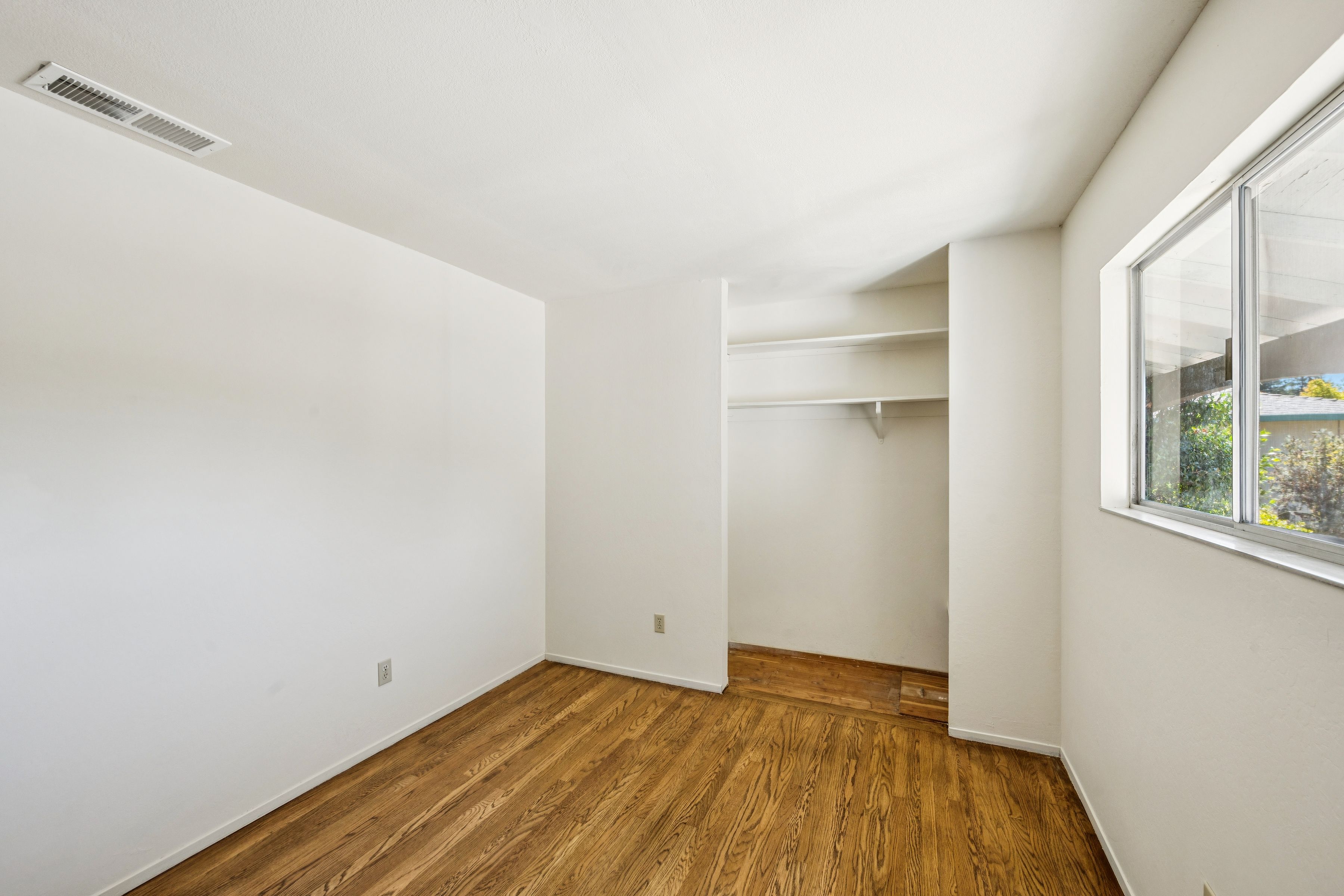  516 Oak Lake Avenue - 物件實景