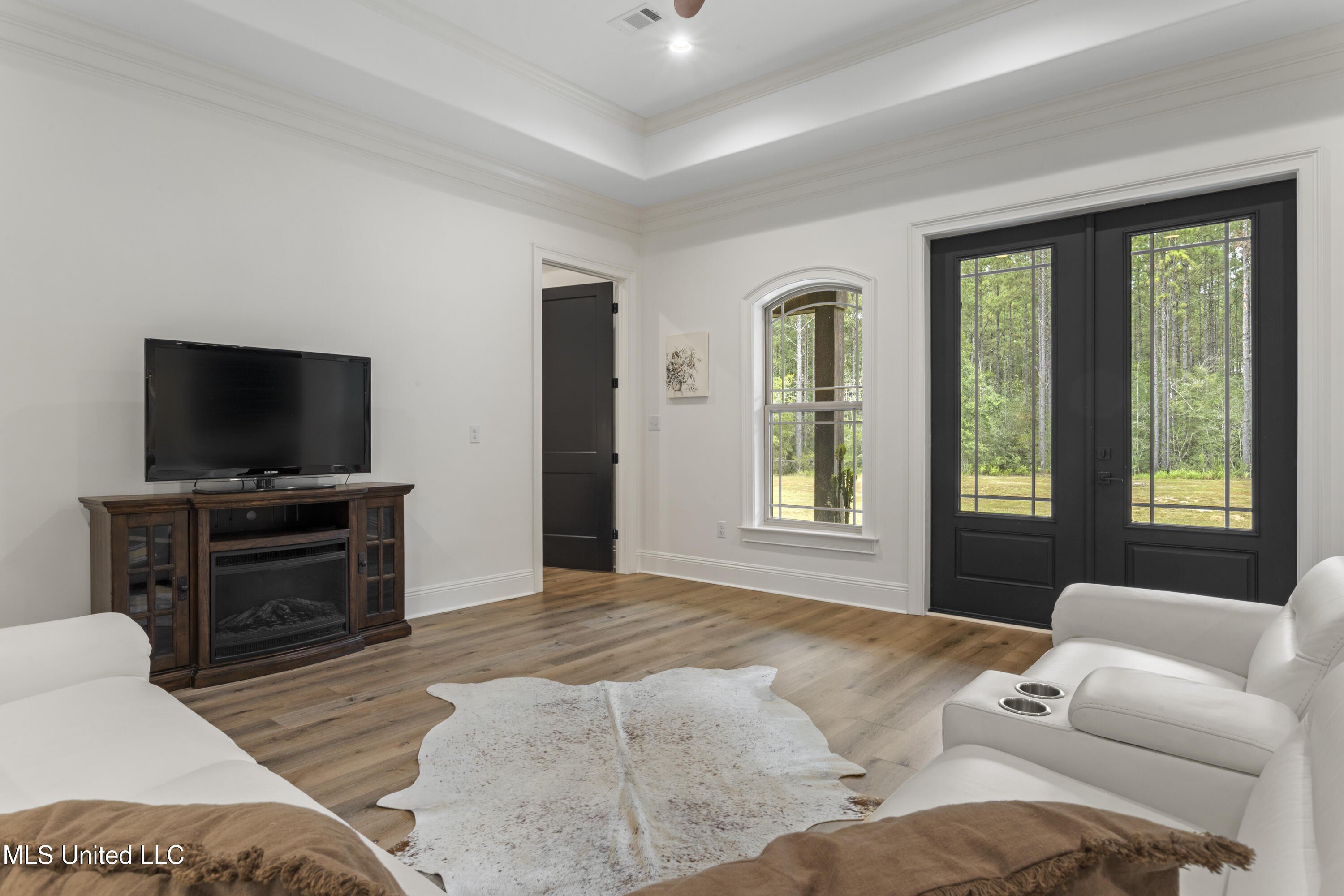 Gulfport, Mississippi, 39503, United States, 5 Bedrooms Bedrooms, ,5 BathroomsBathrooms,Residential,For Sale,1974357