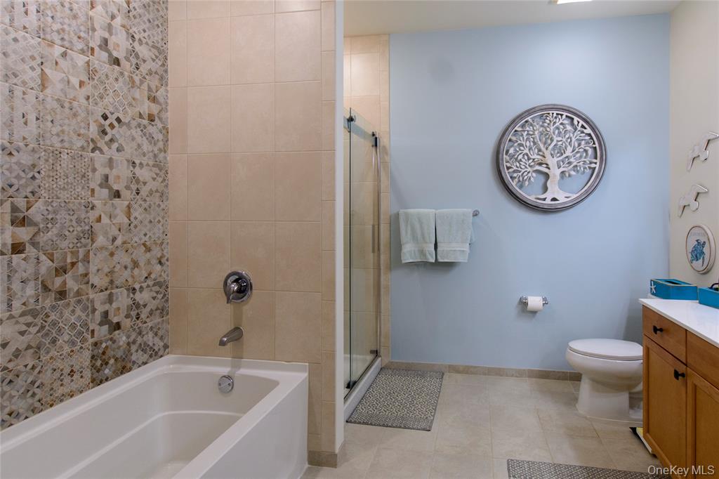 Shirley, New York, 11967, United States, 2 Bedrooms Bedrooms, ,2 BathroomsBathrooms,Residential,For Sale,1915431