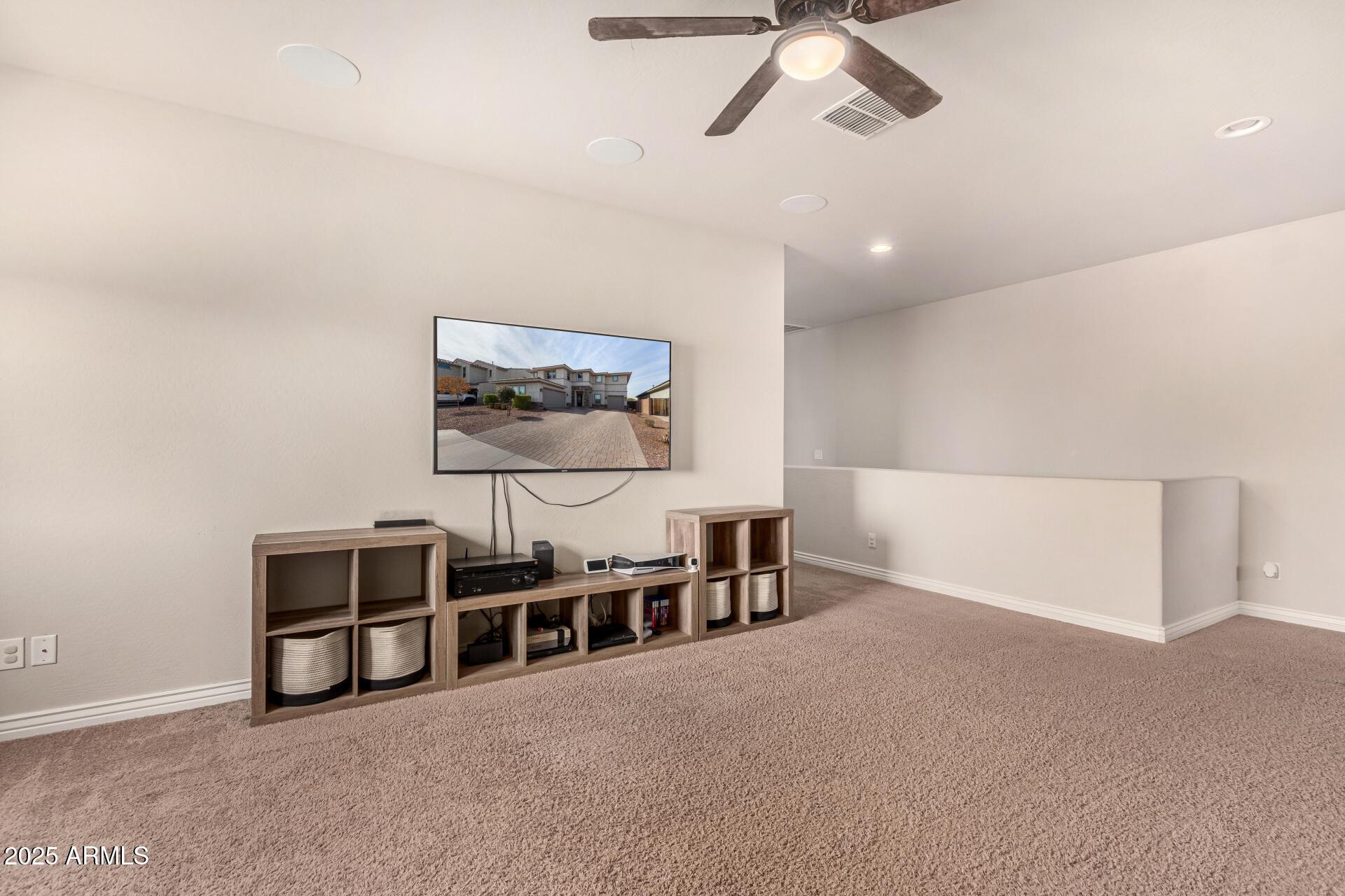 Glendale, Arizona, 85305, United States, 4 Bedrooms Bedrooms, ,5 BathroomsBathrooms,Residential,For Sale,1998004