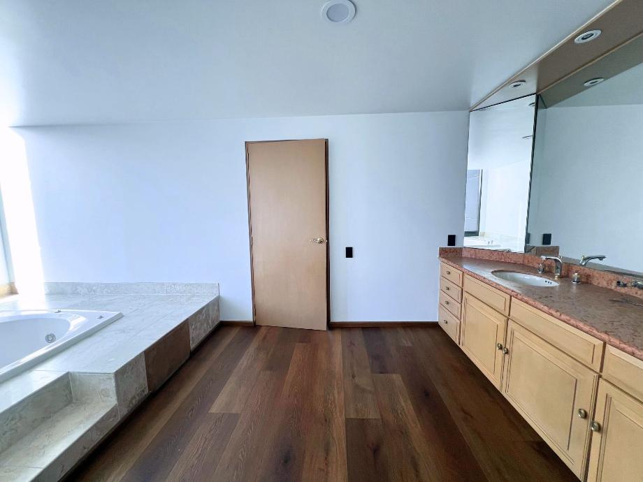 Huixquilucan, Estado de méxico, 52779, Mexico, 4 Bedrooms Bedrooms, ,4 BathroomsBathrooms,Residential,For Sale,2000774