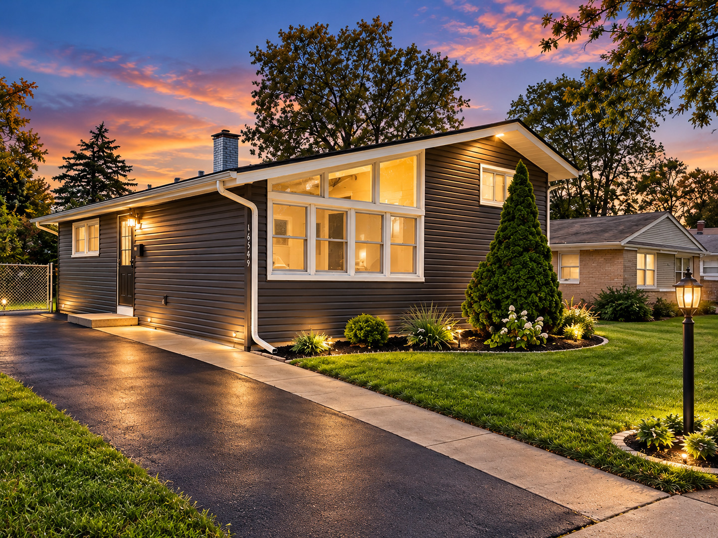 Winchester Ave, Markham, IL 60428