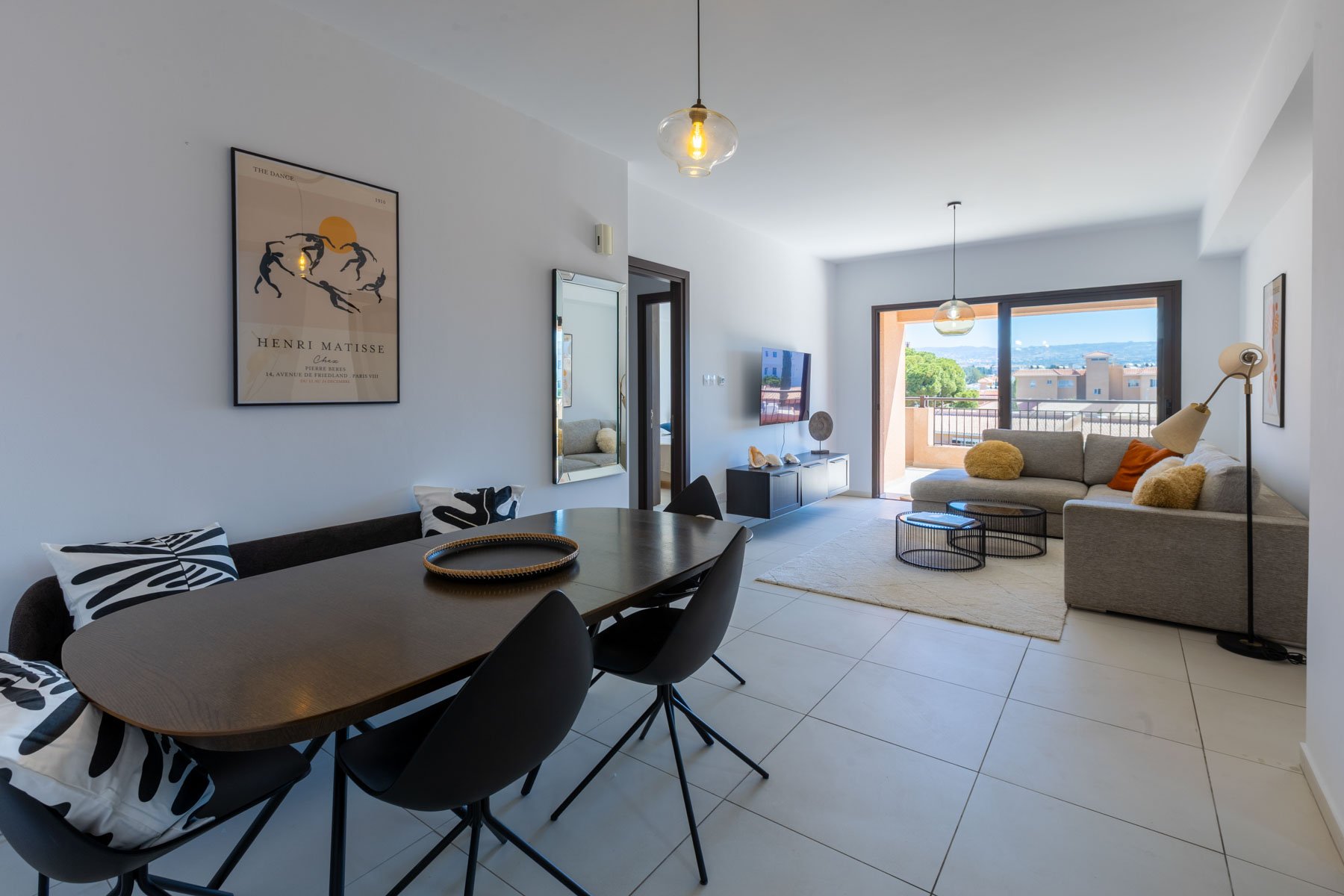  Move-In-Ready Two Bedroom Apartment in a Gated Complex, Universal, Pafos - 物件實景