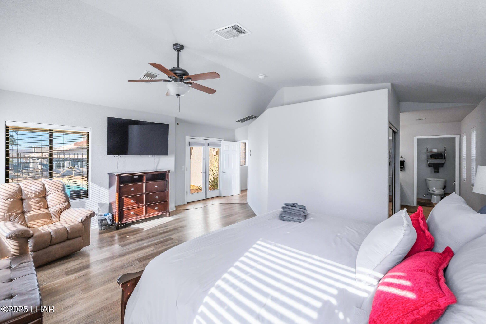 Lake Havasu City, Arizona, 86404, United States, 4 Bedrooms Bedrooms, ,2 BathroomsBathrooms,Residential,For Sale,2002177