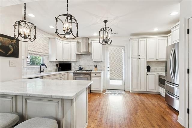 New Orleans, Louisiana, 70124, United States, 4 Bedrooms Bedrooms, ,3 BathroomsBathrooms,Residential,For Sale,2006201