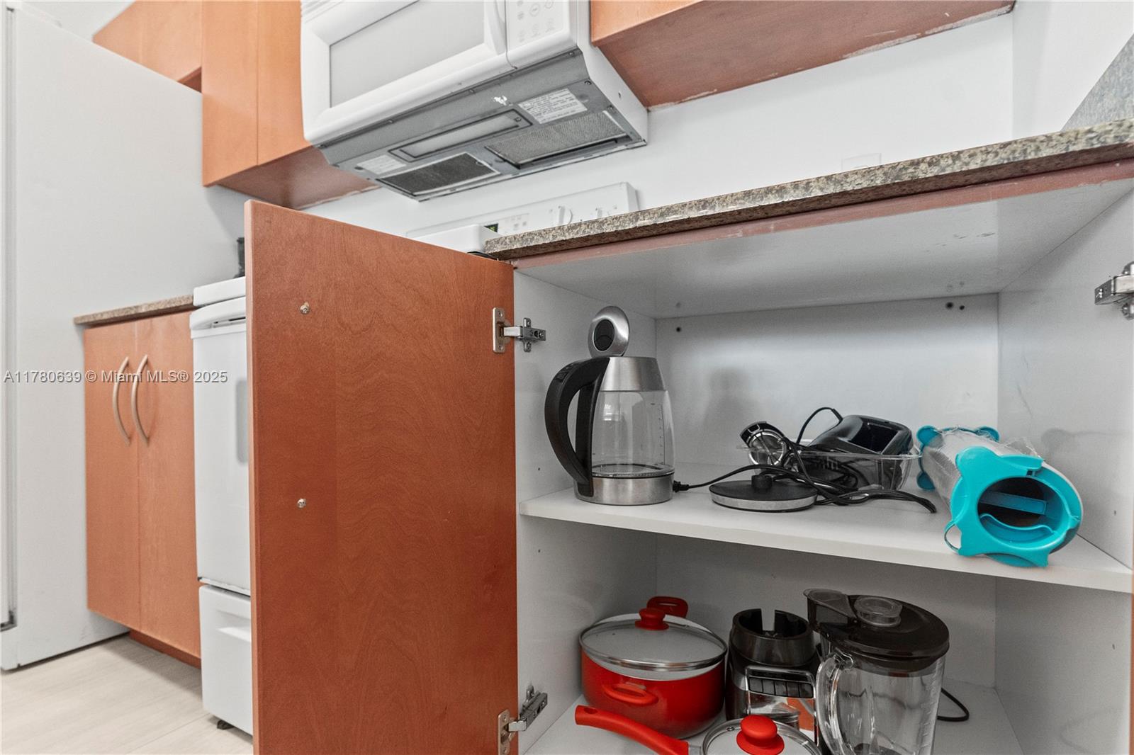Miami, Florida, 33131, United States, 1 Bedroom Bedrooms, ,1 BathroomBathrooms,Residential,For Sale,1768107