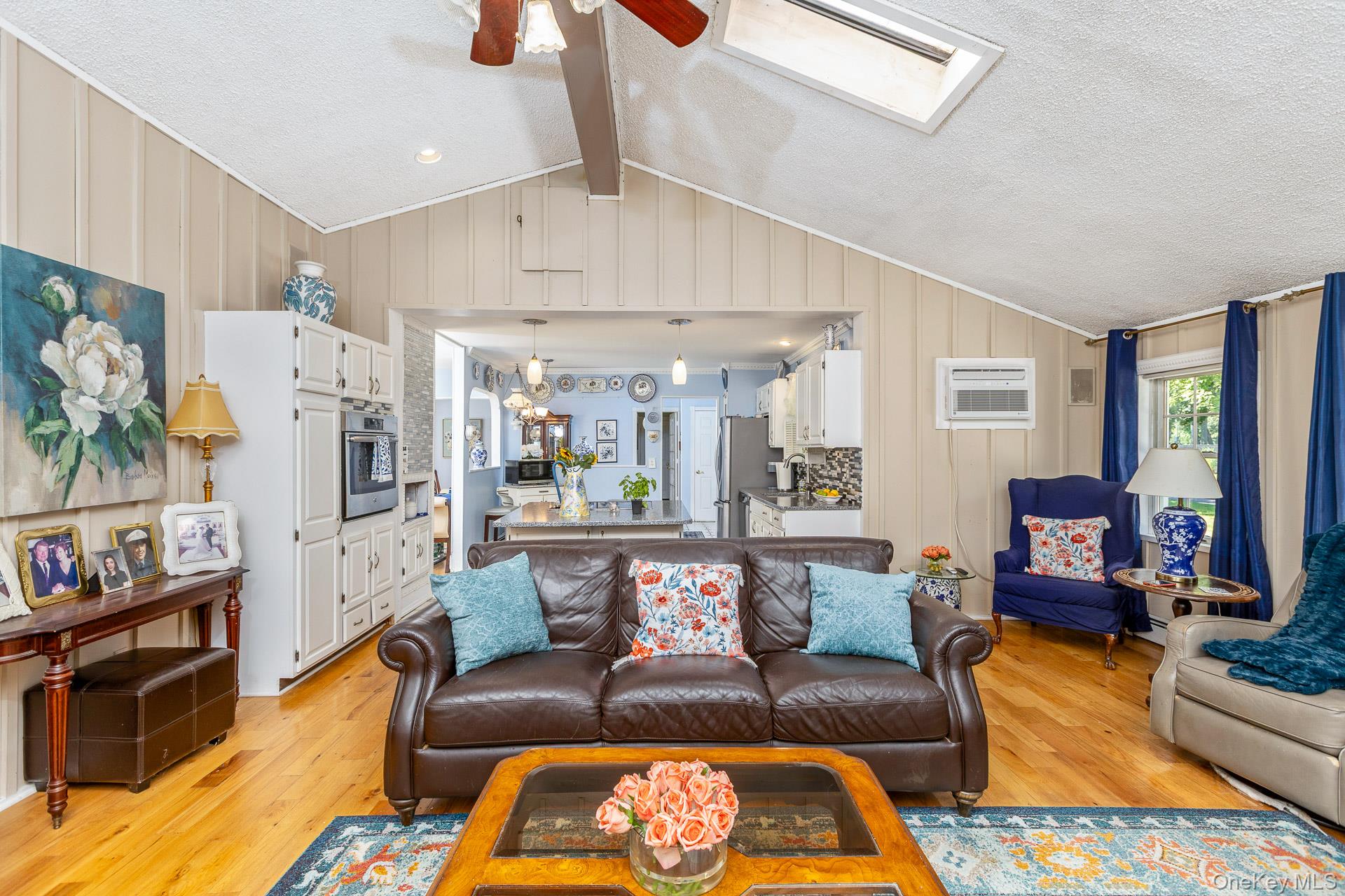 Shoreham, New York, 11786, United States, 3 Bedrooms Bedrooms, ,2 BathroomsBathrooms,Residential,For Sale,1908697