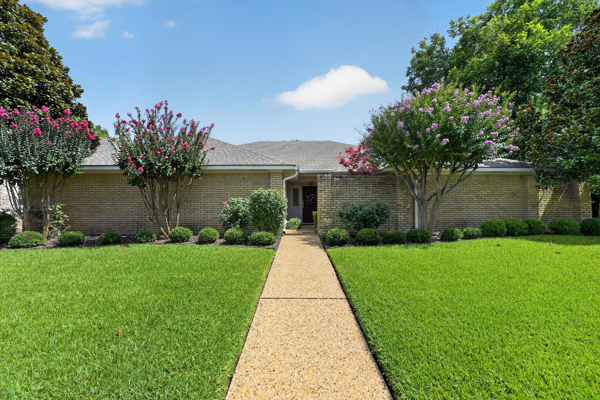  8833 Kenton Drive, Dallas, TX, 75231 - 物件實景
