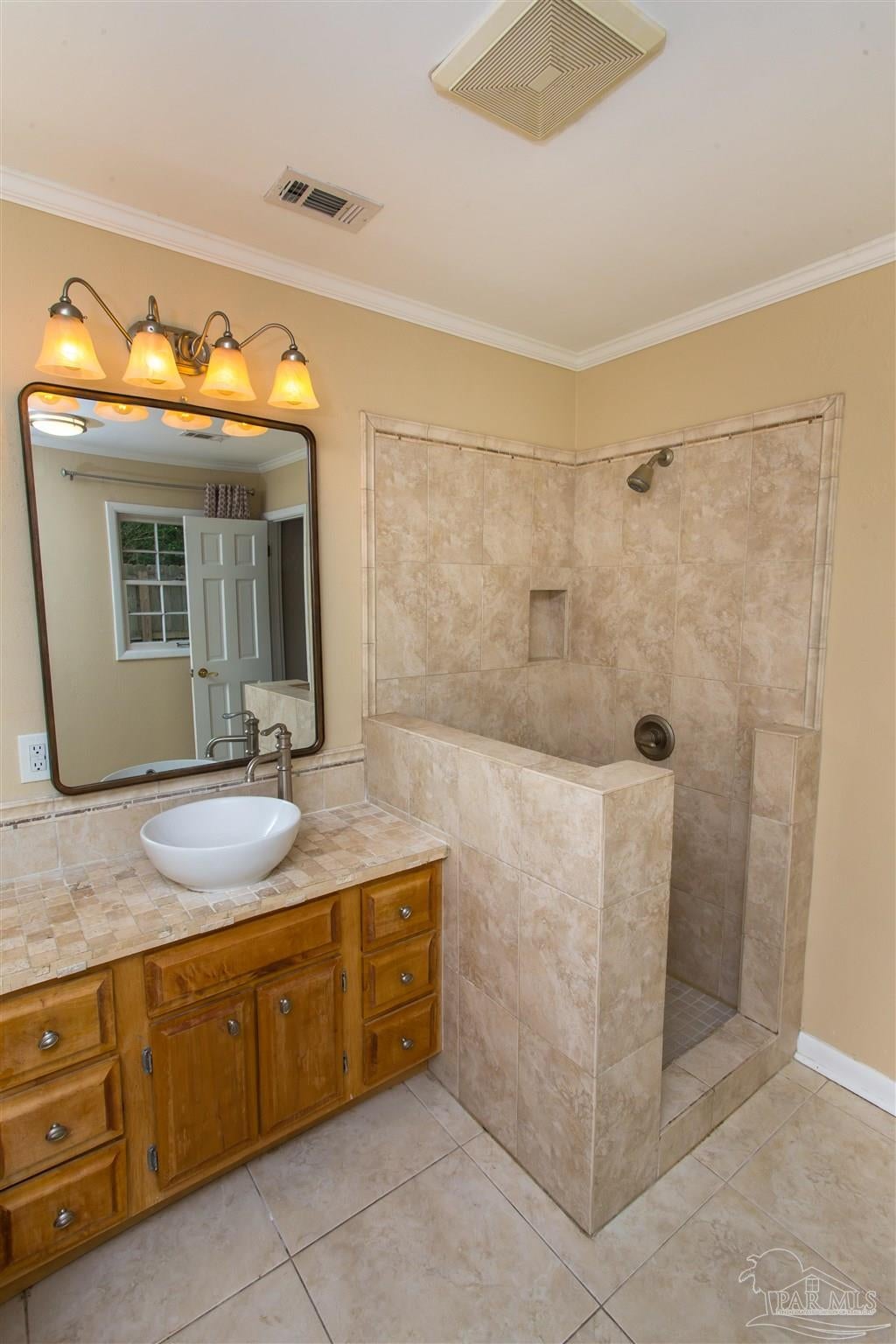 Gulf Breeze, Florida, 32561, United States, 3 Bedrooms Bedrooms, ,3 BathroomsBathrooms,Residential,For Sale,1842112