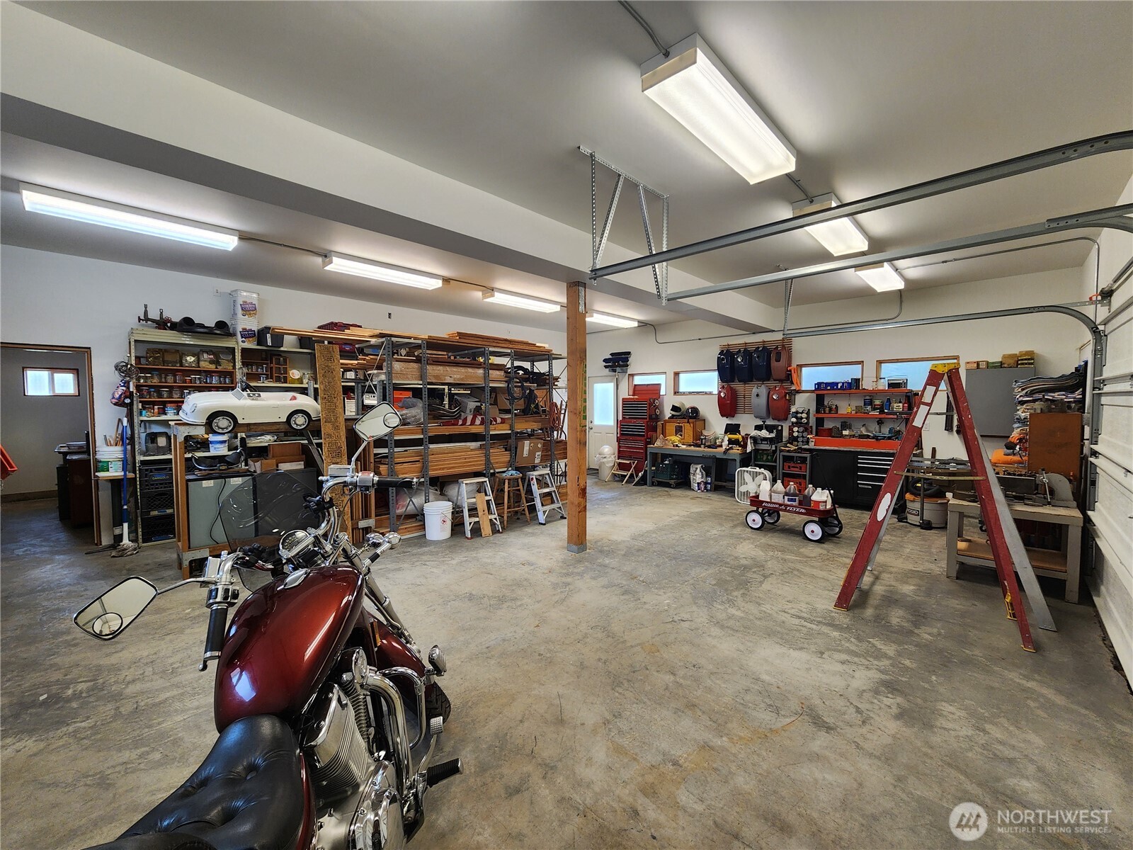 Kirkland, Washington, 98034, United States, 4 Bedrooms Bedrooms, ,3 BathroomsBathrooms,Residential,For Sale,1975566