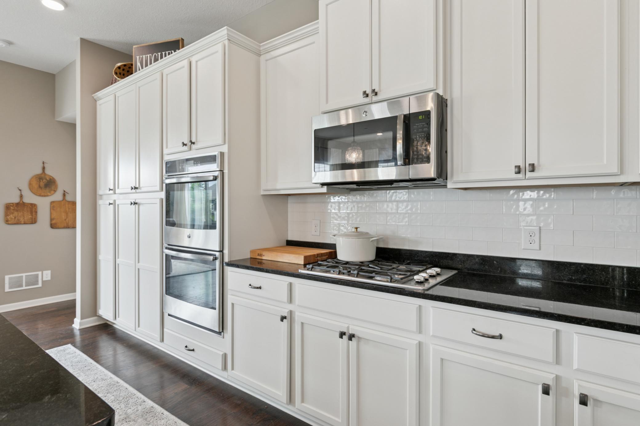 Lakeville, Minnesota, 55044, United States, 3 Bedrooms Bedrooms, ,2 BathroomsBathrooms,Residential,For Sale,1971412