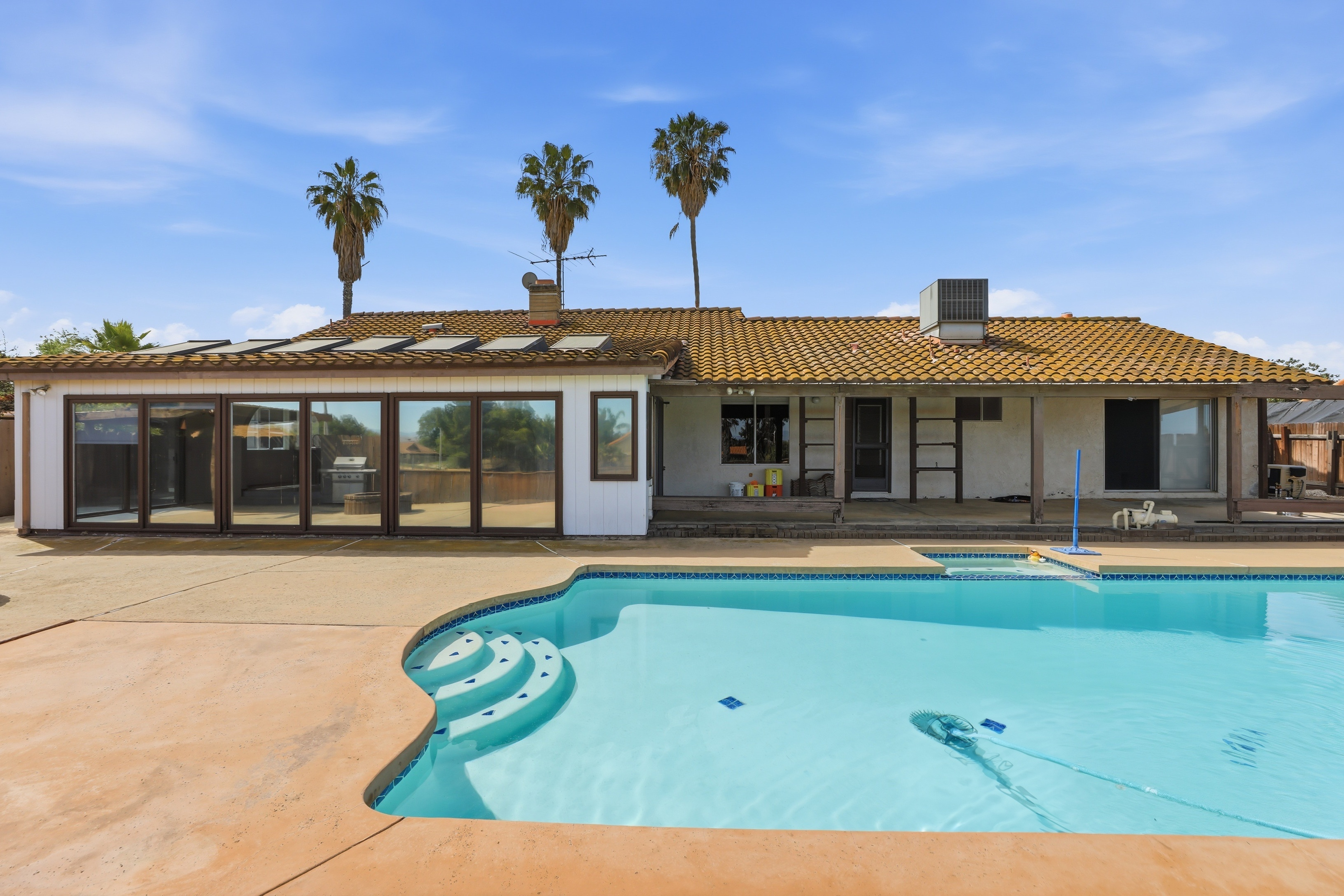  17652 Calle Del Corral, Riverside, CA 92504 - 物件實景