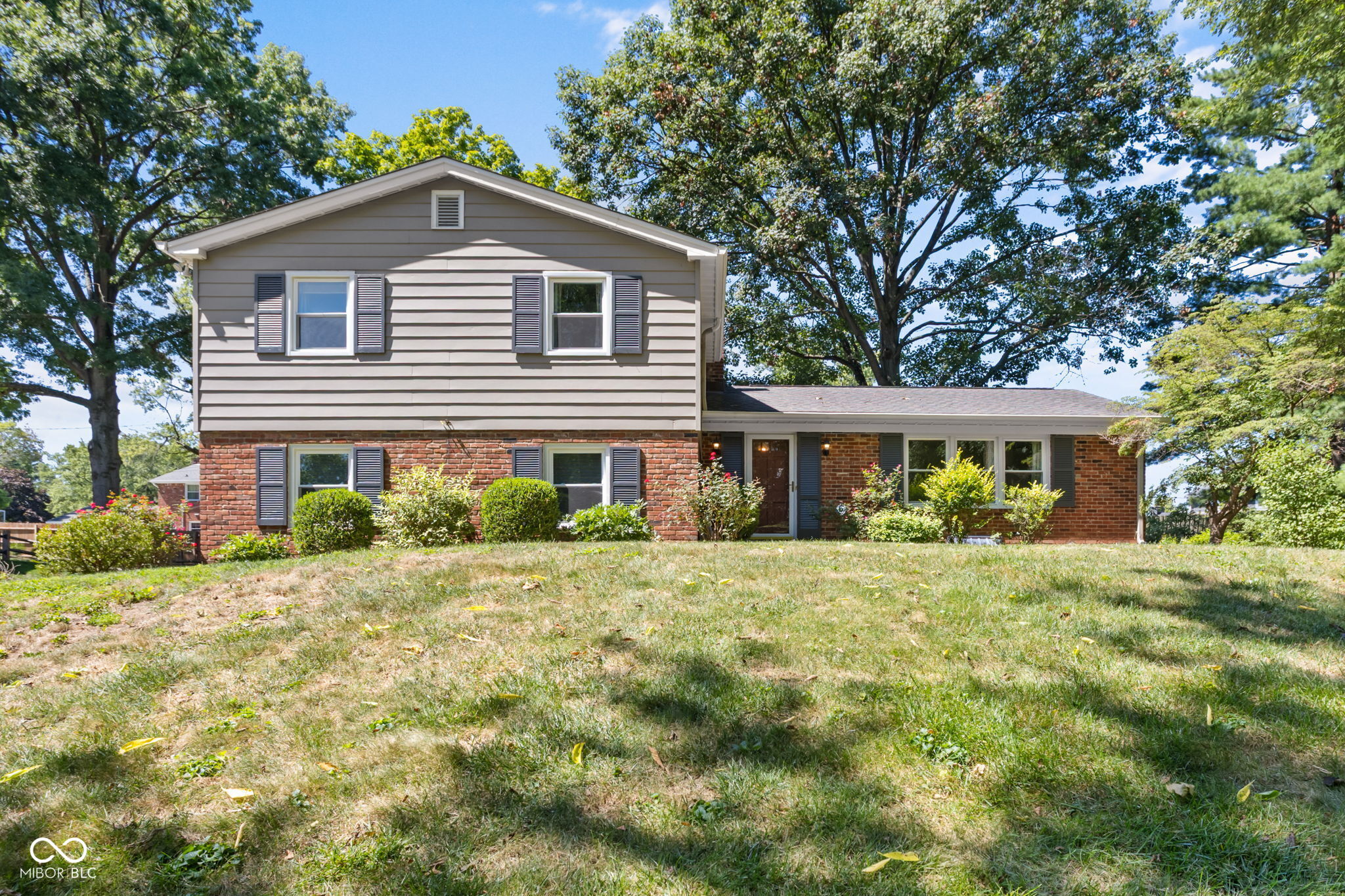 Indianapolis, Indiana, 46250, United States, 4 Bedrooms Bedrooms, ,3 BathroomsBathrooms,Residential,For Sale,1983671