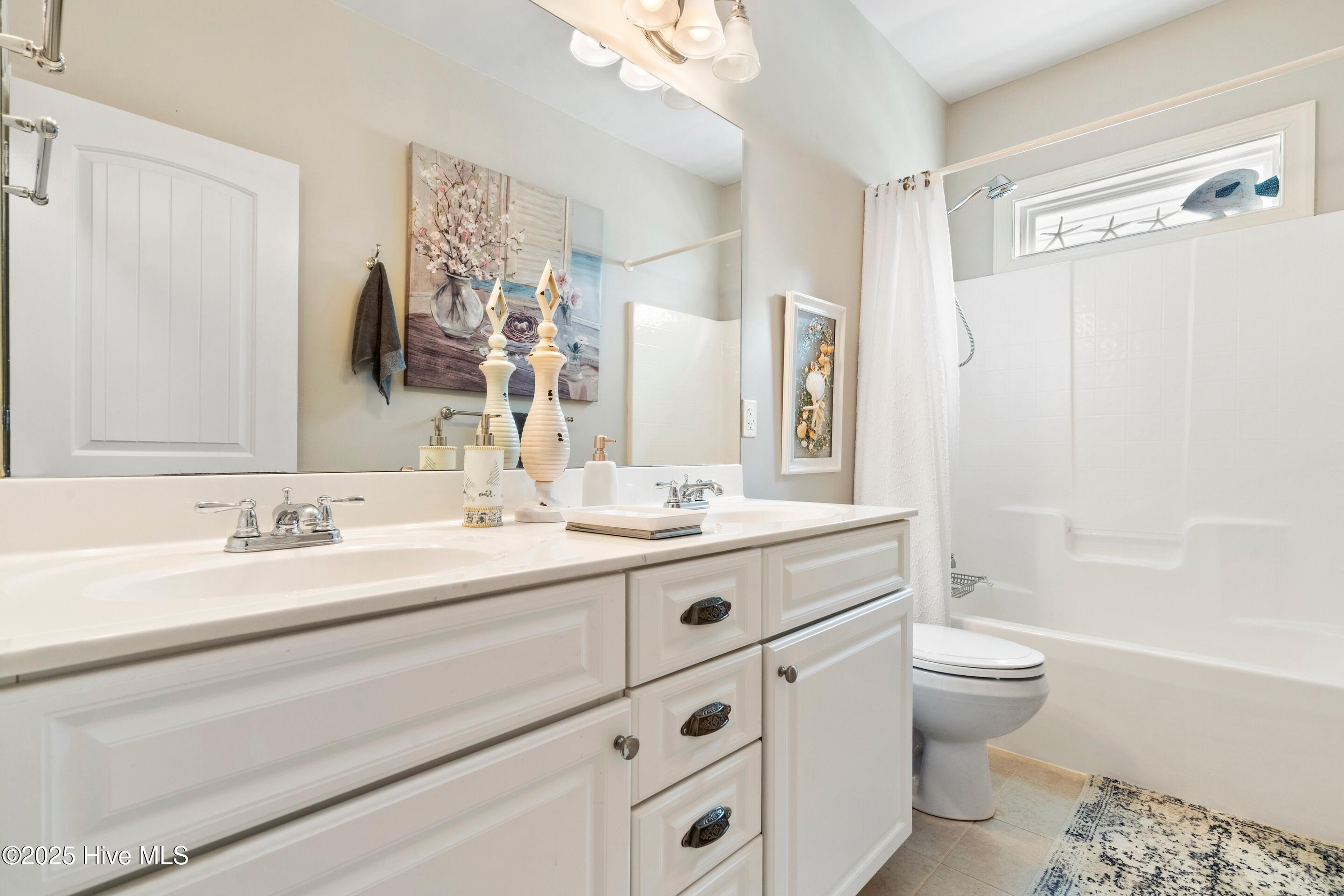 Southport, North Carolina, 28461, United States, 4 Bedrooms Bedrooms, ,4 BathroomsBathrooms,Residential,For Sale,1925893