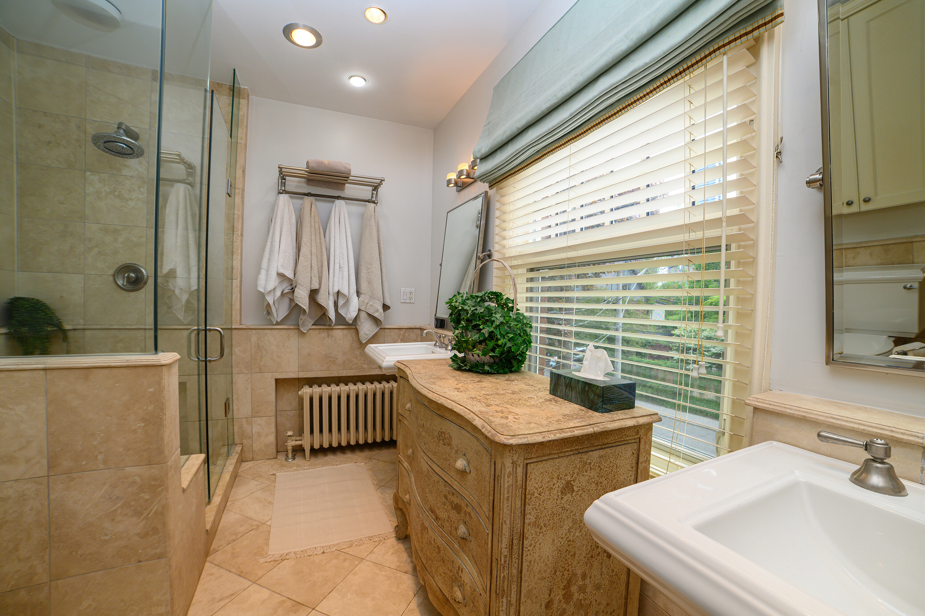  Coveted Rosedale - 物件實景