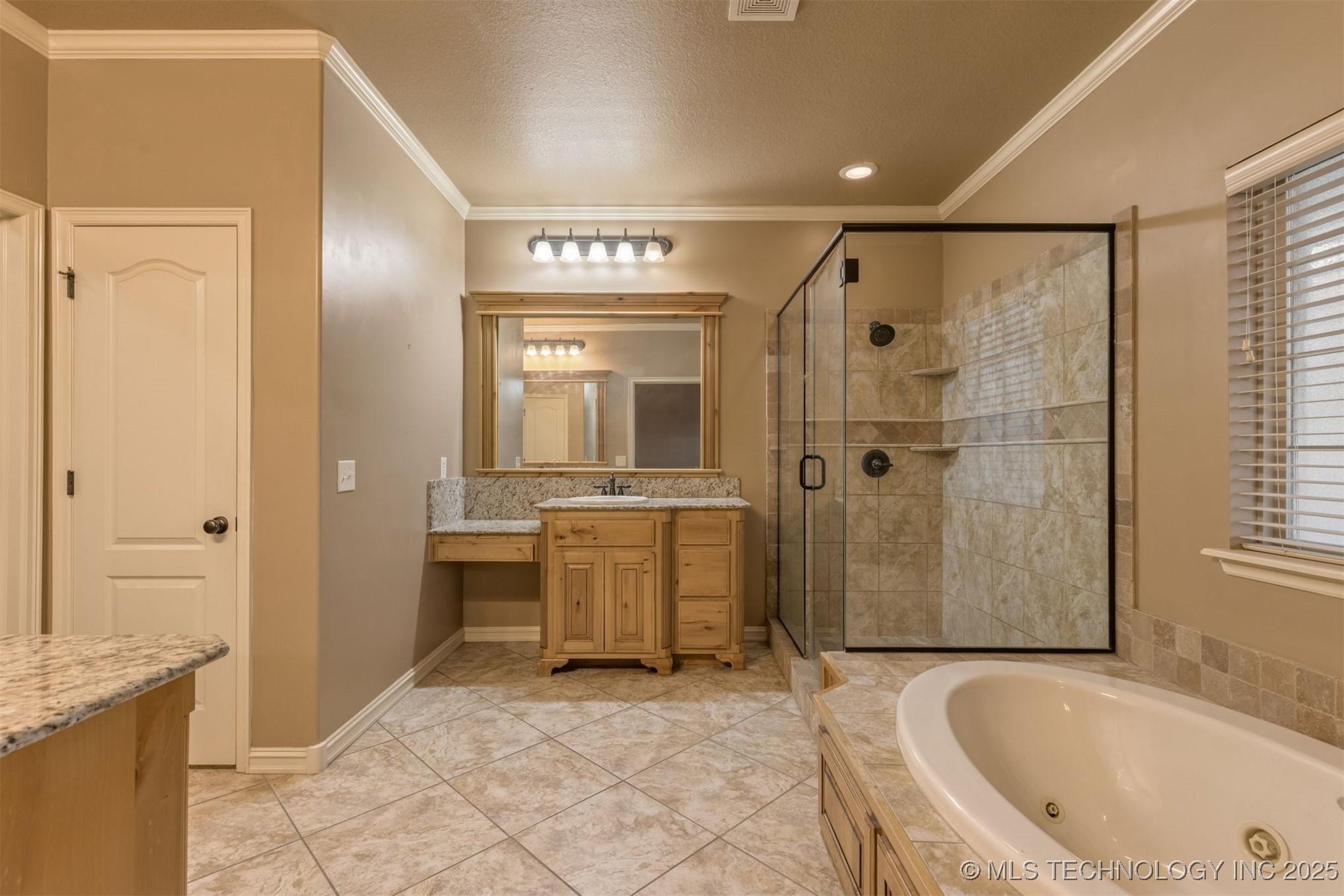 Broken Arrow, Oklahoma, 74014, United States, 4 Bedrooms Bedrooms, ,4 BathroomsBathrooms,Residential,For Sale,1921405