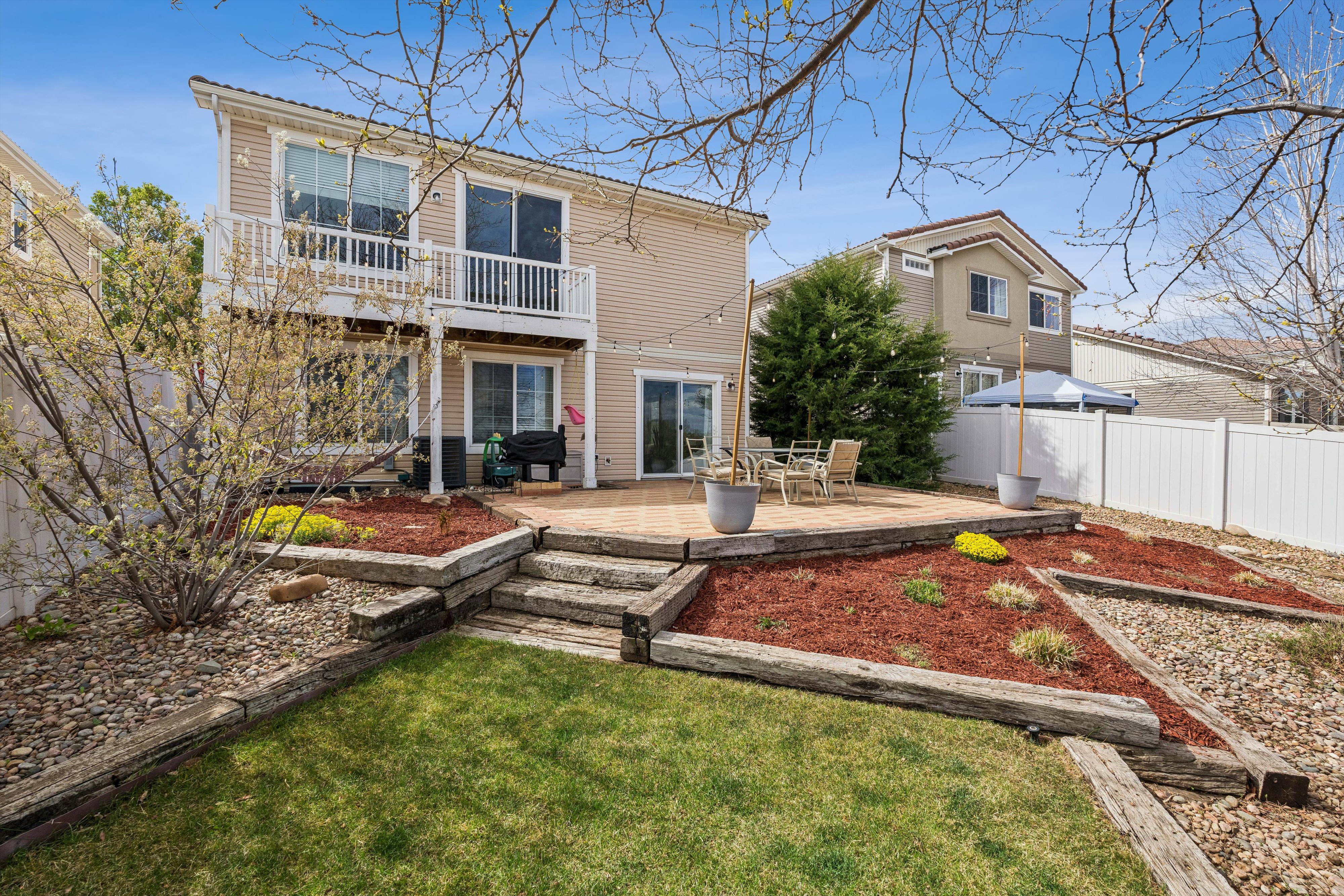  Beautifully Maintained Home Backing to Open Space with Peaceful Views - 物件實景