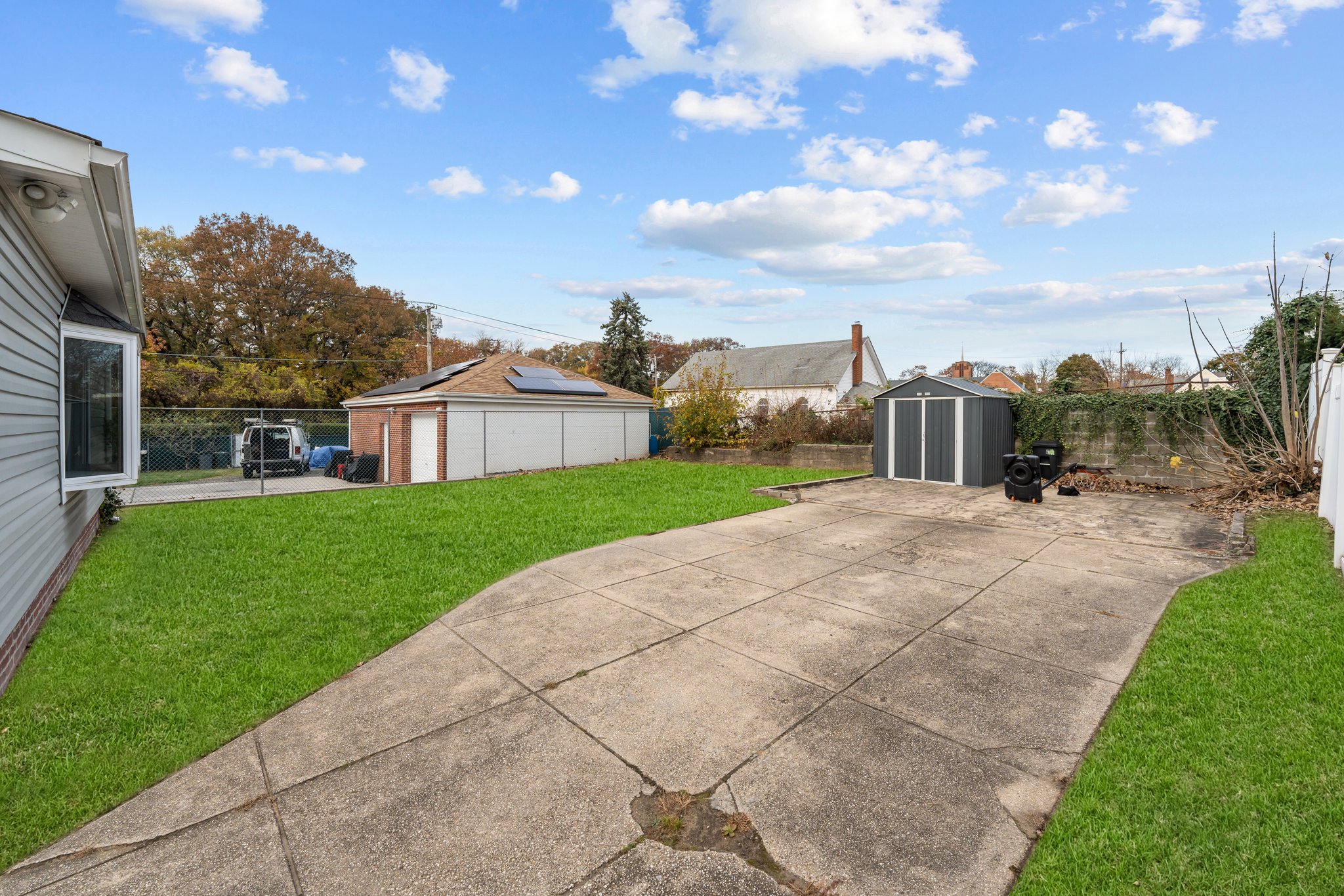 Valley Stream, New York, 11580, United States, 4 Bedrooms Bedrooms, ,3 BathroomsBathrooms,Residential,For Sale,1935482