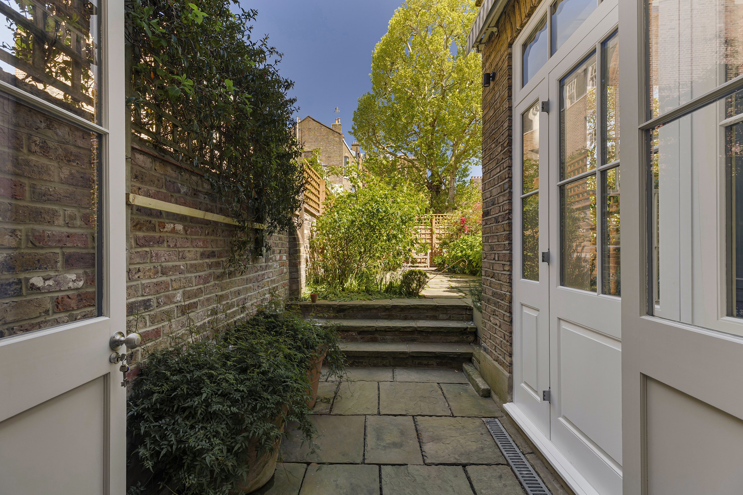  A Light-Filled Freehold House with a 45ft Garden in Prime Kensington - 物件實景