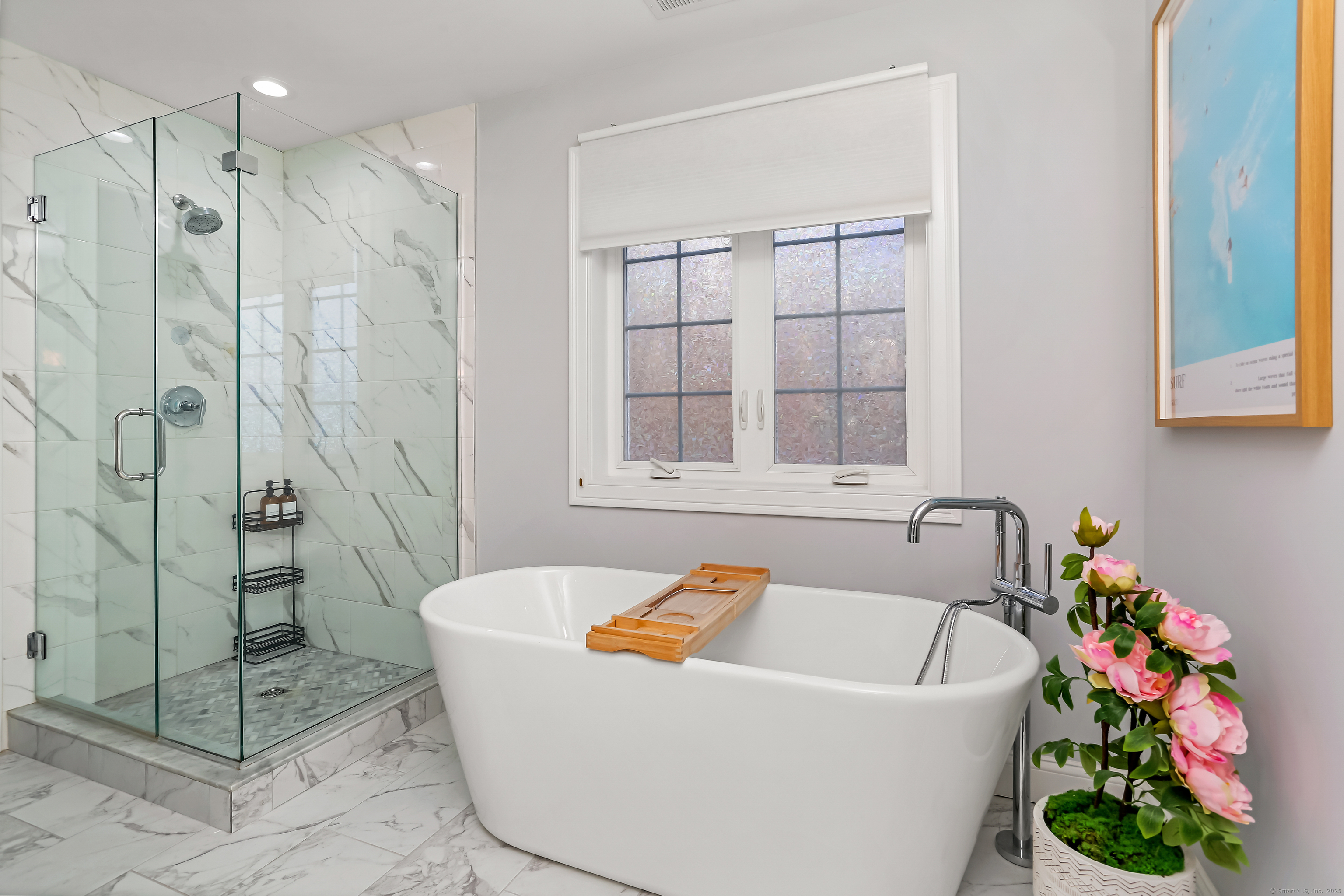 Stratford, Connecticut, 06614, United States, 4 Bedrooms Bedrooms, ,3 BathroomsBathrooms,Residential,For Sale,1987695