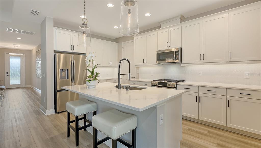Bradenton, Florida, 34211, United States, 3 Bedrooms Bedrooms, ,2 BathroomsBathrooms,Residential,For Sale,1778454