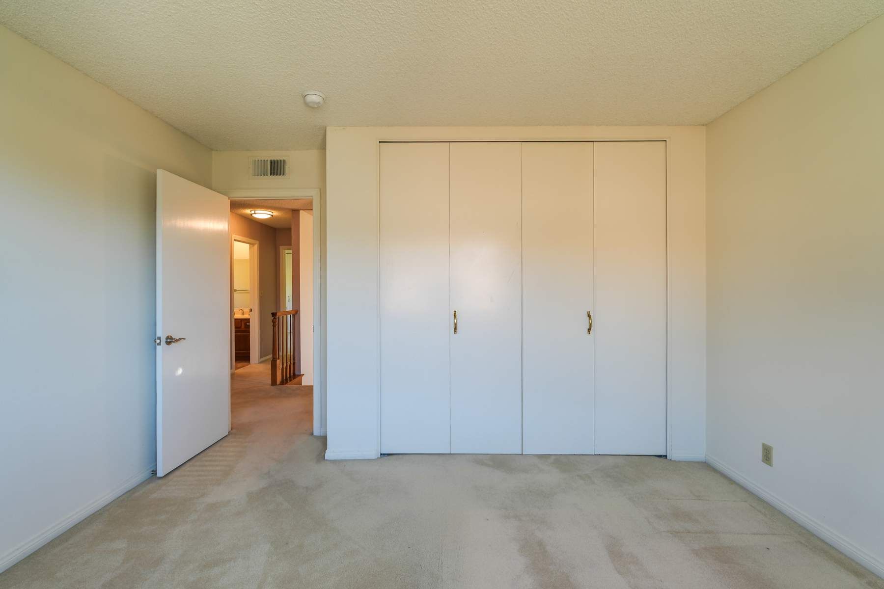  2440 Flintridge Drive - 物件實景