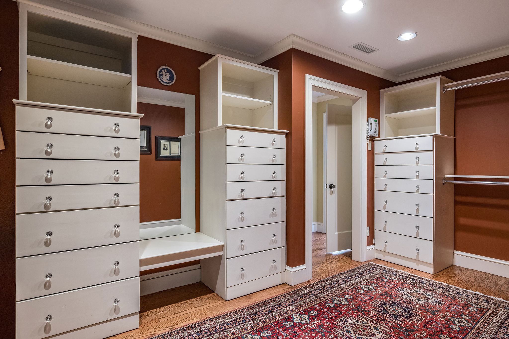 Guilford, Connecticut, 06437, United States, 5 Bedrooms Bedrooms, ,8 BathroomsBathrooms,Residential,For Sale,1903755