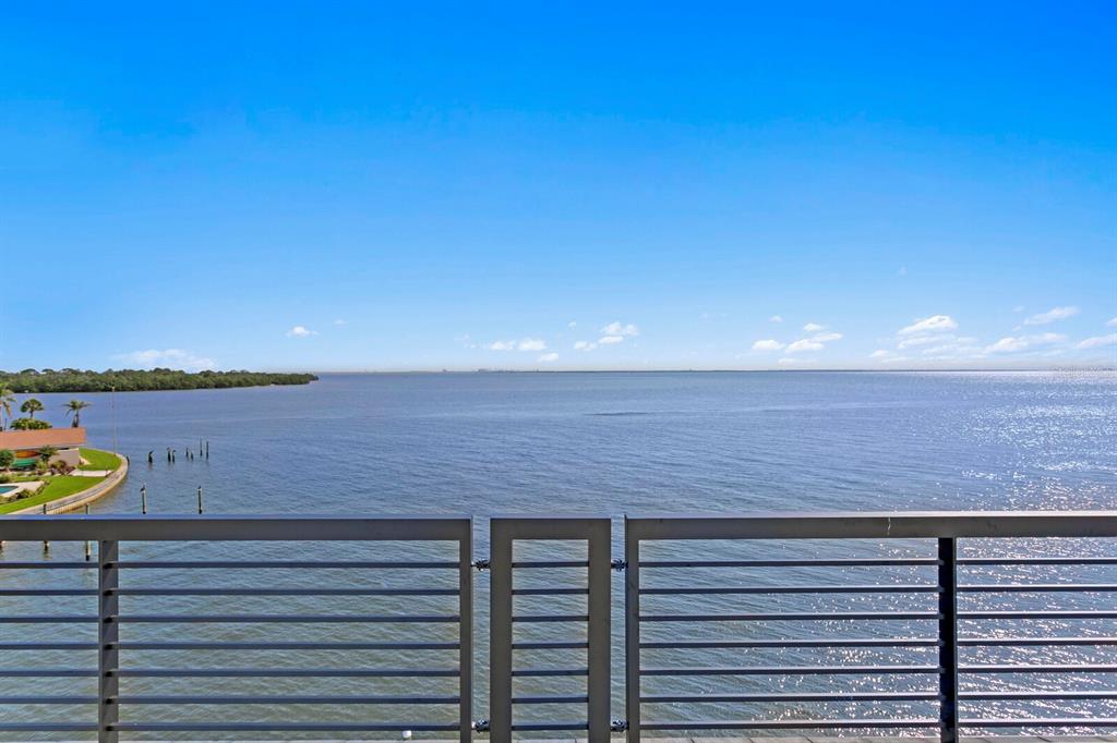 St Petersburg, Florida, 33703, United States, 5 Bedrooms Bedrooms, ,6 BathroomsBathrooms,Residential,For Sale,1856126