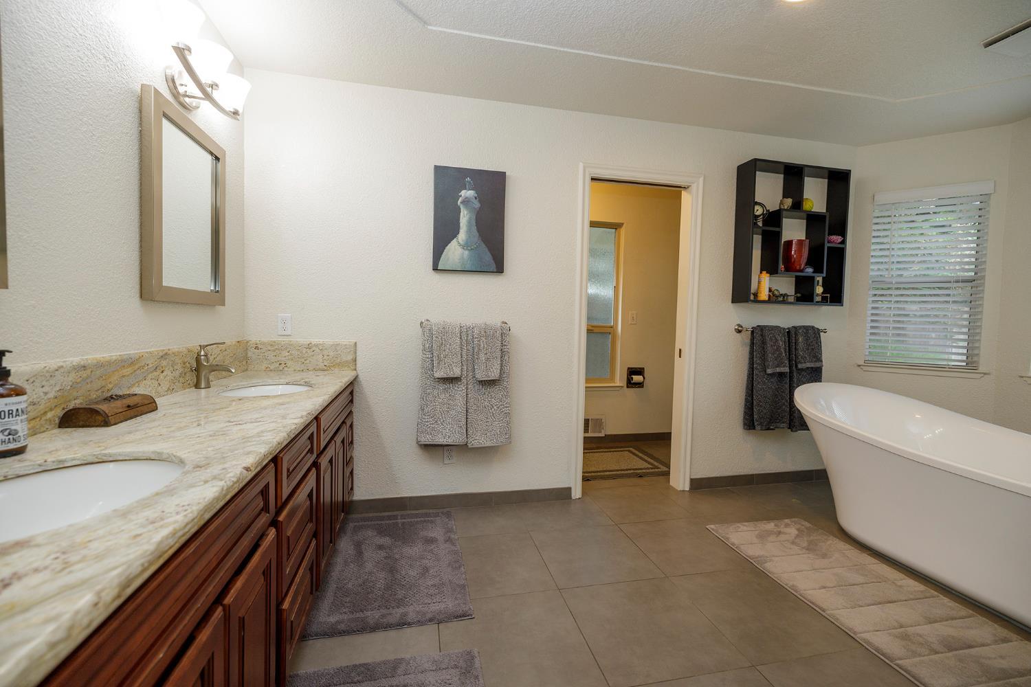 Turlock, California, 95382, United States, 4 Bedrooms Bedrooms, ,3 BathroomsBathrooms,Residential,For Sale,2049406