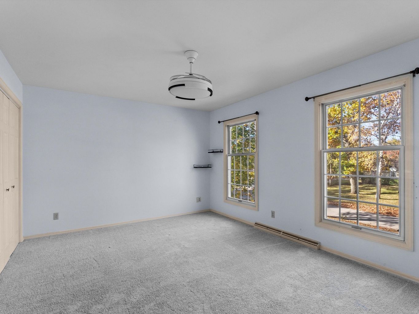 Manitowoc, Wisconsin, 54220, United States, 4 Bedrooms Bedrooms, ,4 BathroomsBathrooms,Residential,For Sale,1982773