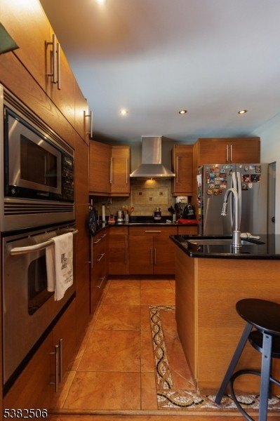 Linden City, New Jersey, 07036-3639, United States, 3 Bedrooms Bedrooms, ,3 BathroomsBathrooms,Residential,For Sale,1973750