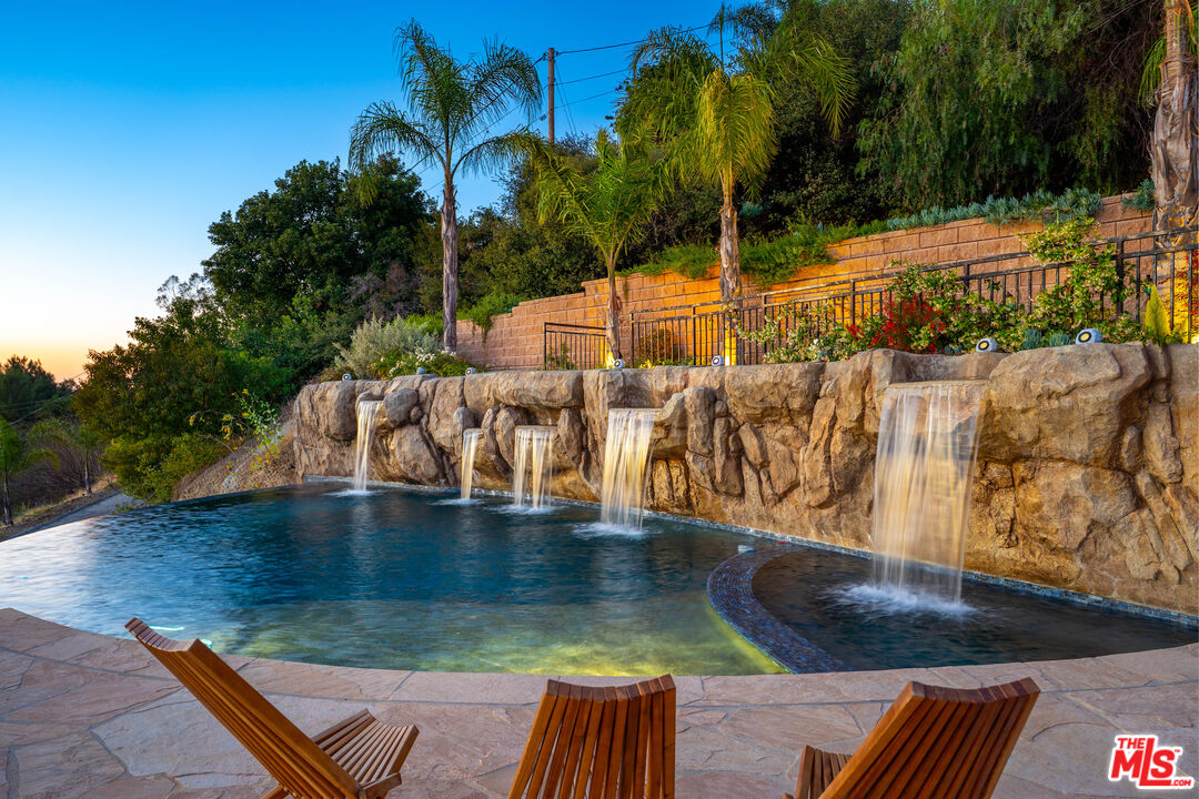 Calabasas, California, 91302, United States, 4 Bedrooms Bedrooms, ,3 BathroomsBathrooms,Residential,For Sale,1987889