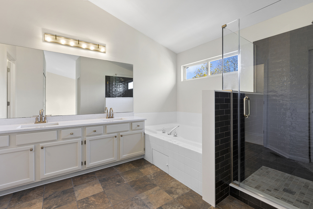 Lake in the Hills, Illinois, 60156, United States, 4 Bedrooms Bedrooms, ,3 BathroomsBathrooms,Residential,For Sale,1987015