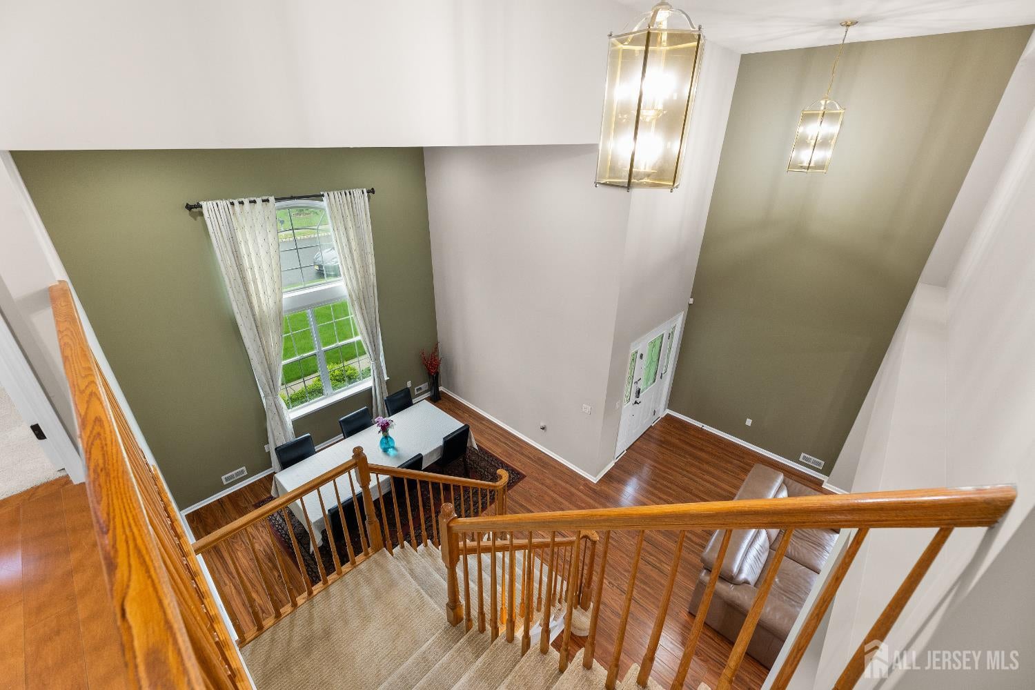 Piscataway, New Jersey, 08854, United States, 4 Bedrooms Bedrooms, ,3 BathroomsBathrooms,Residential,For Sale,1889779