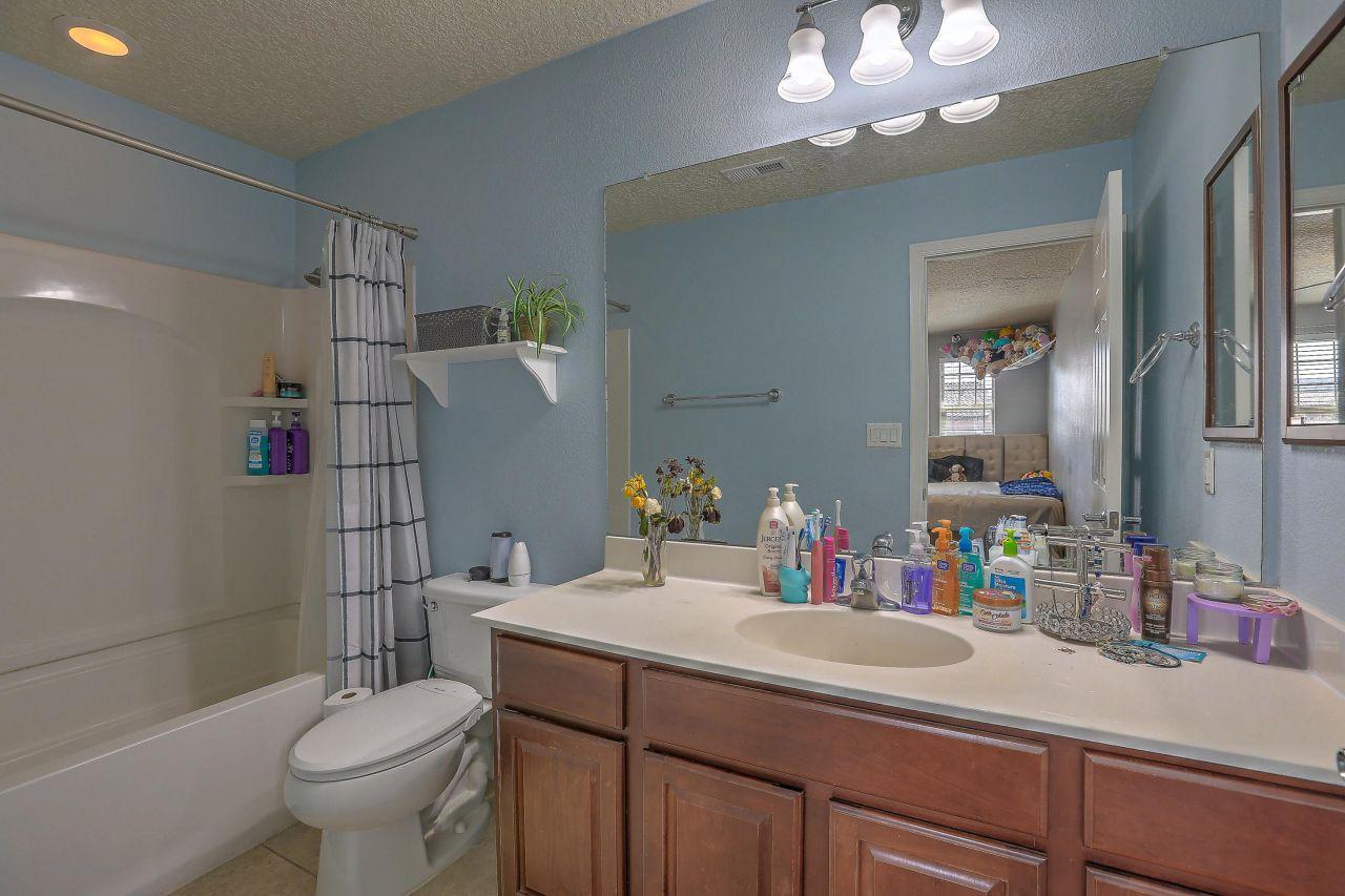 Rio Rancho, New Mexico, 87124, United States, 5 Bedrooms Bedrooms, ,4 BathroomsBathrooms,Residential,For Sale,1805604