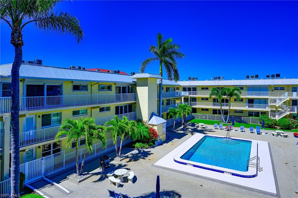 Naples, Florida, 34102, United States, 2 Bedrooms Bedrooms, ,2 BathroomsBathrooms,Residential,For Sale,1867341