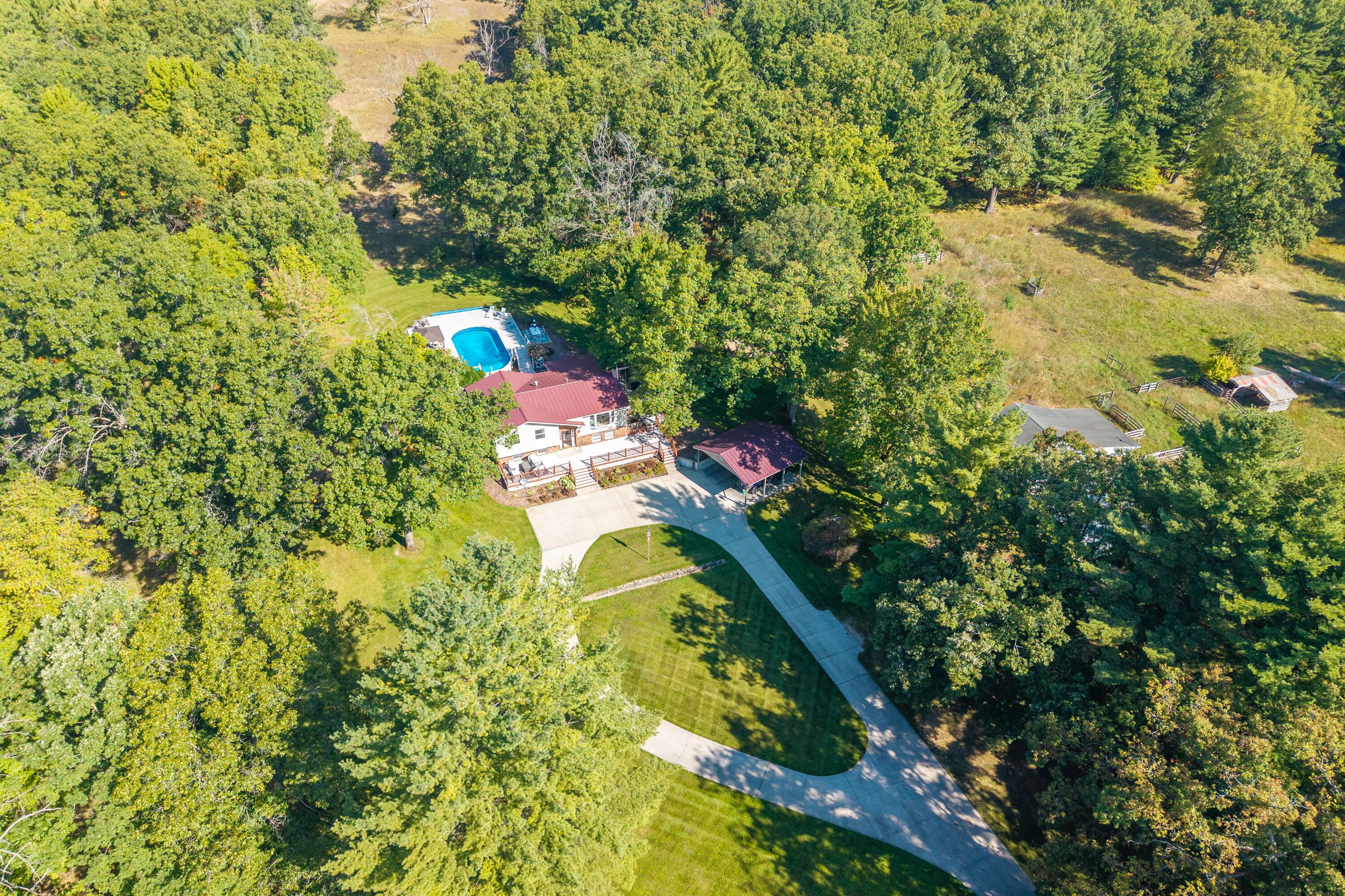 Big Rapids, Michigan, 49307, United States, 3 Bedrooms Bedrooms, ,2 BathroomsBathrooms,Residential,For Sale,1951282