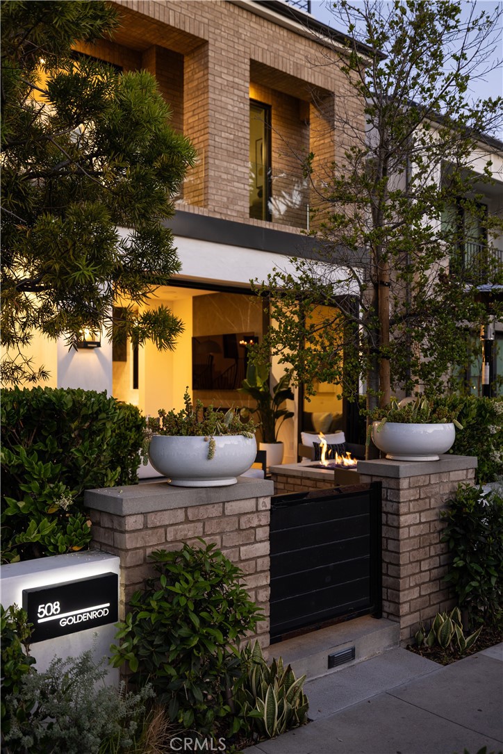 Corona del Mar, California, 92625, United States, 3 Bedrooms Bedrooms, ,4 BathroomsBathrooms,Residential,For Sale,1837053