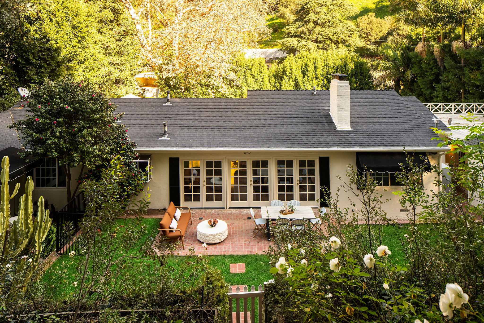  2533   Benedict Canyon Dr - 物件實景