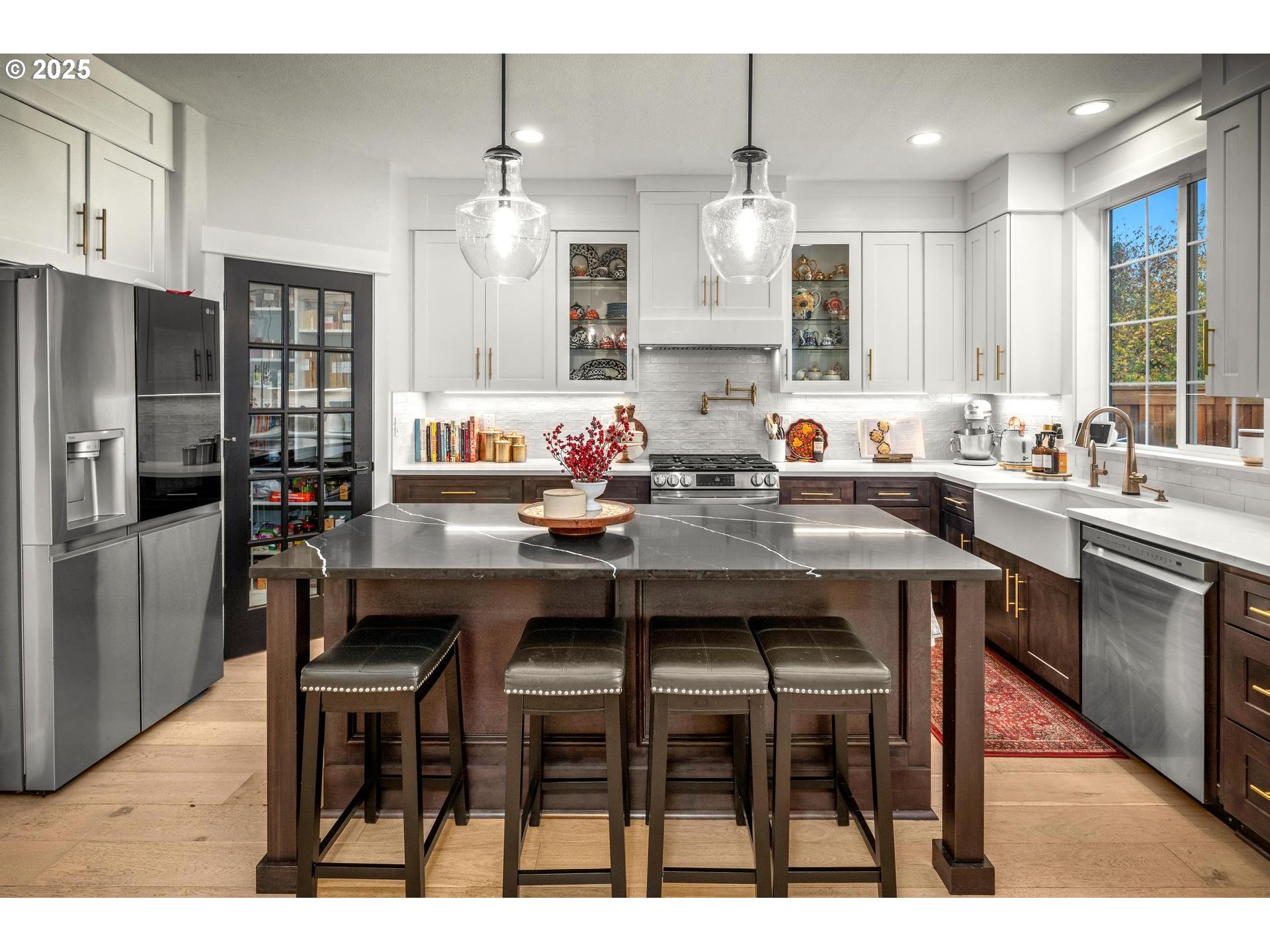 Portland, Oregon, 97223, United States, 4 Bedrooms Bedrooms, ,3 BathroomsBathrooms,Residential,For Sale,1991848