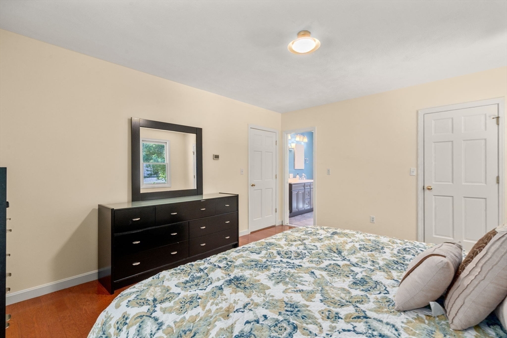 Boston, Massachusetts, 02132, United States, 4 Bedrooms Bedrooms, ,3 BathroomsBathrooms,Residential,For Sale,1874129